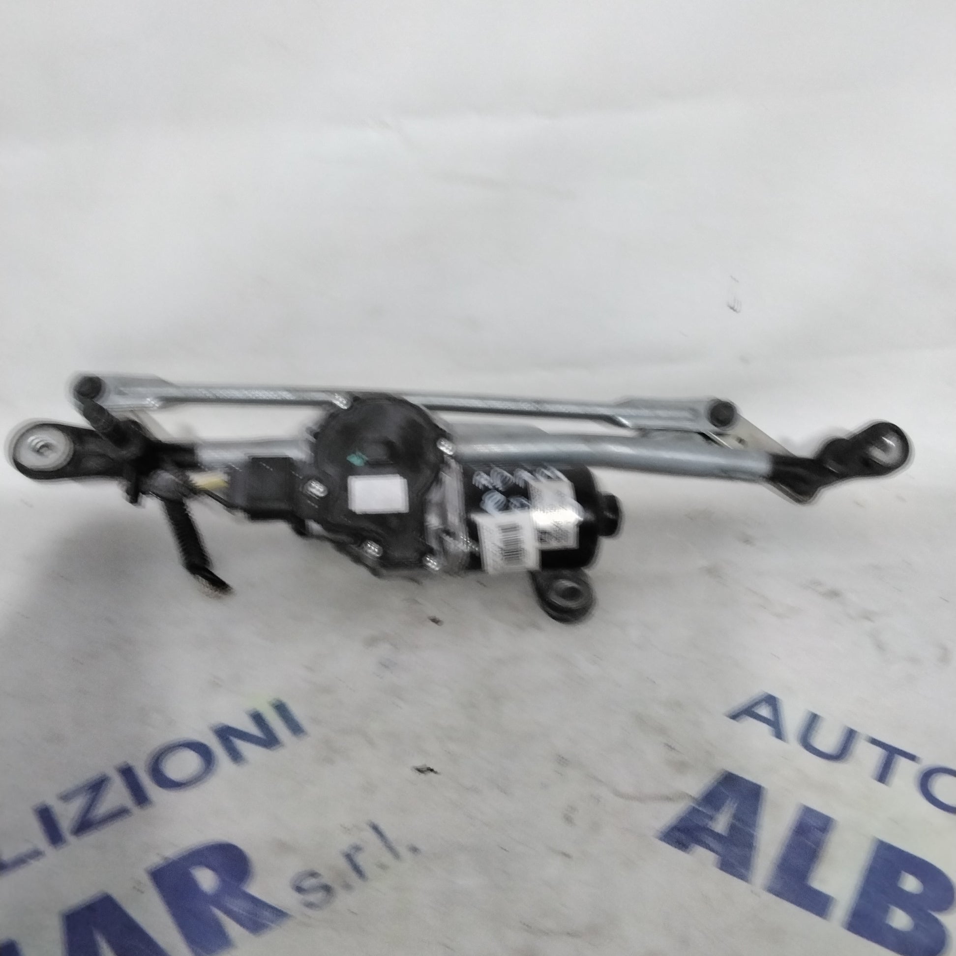 Front Wiper Motor Opel Adam year 2012 code:367546129(2p)