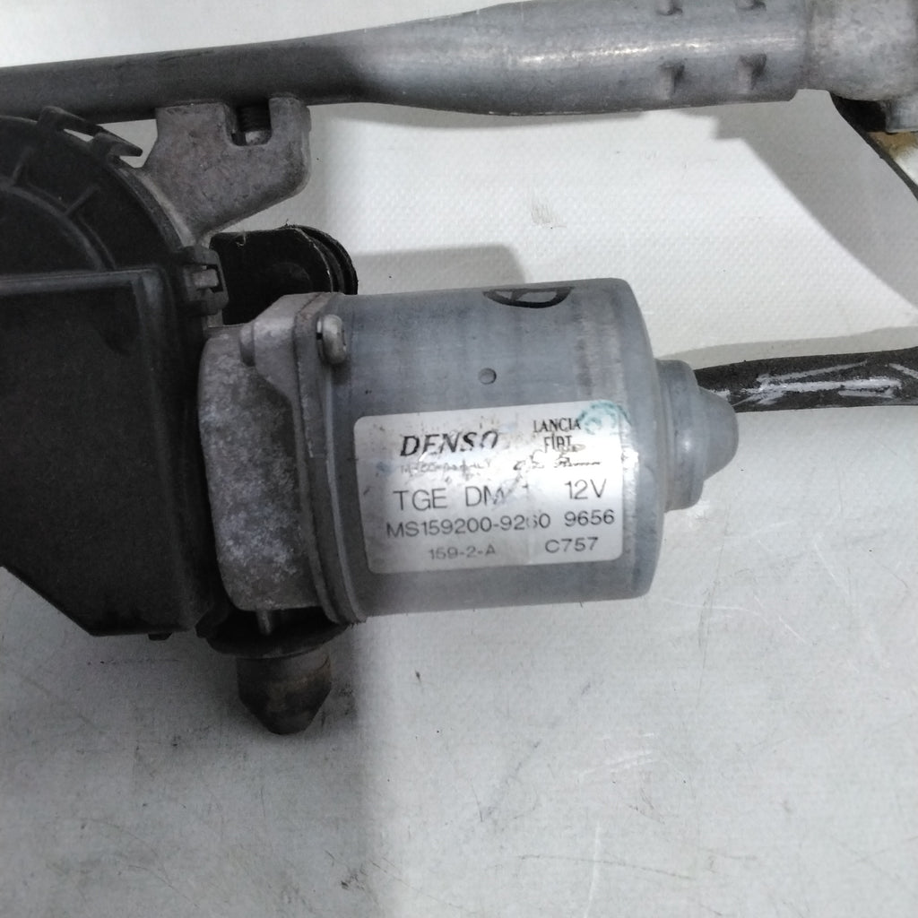 Motor Limpiaparabrisas Delantero Fiat Panda año 2014 código:MS15920092609656(2P)