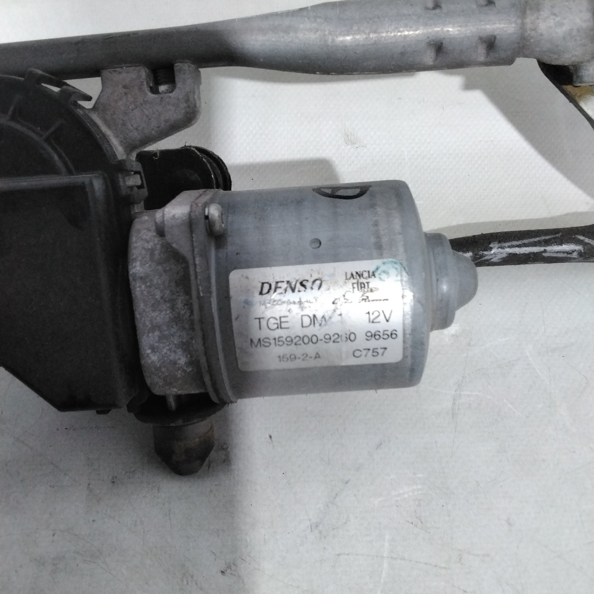 Motor Limpiaparabrisas Delantero Fiat Panda año 2014 código:MS15920092609656(2P)