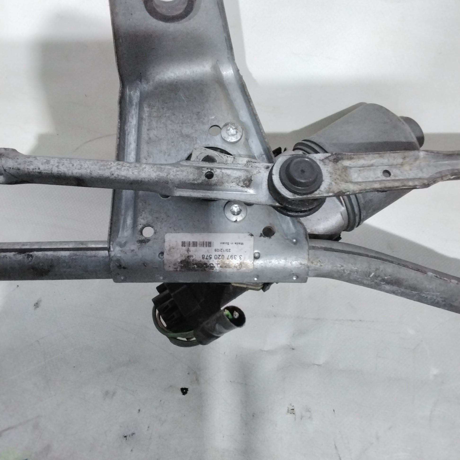 Front Wiper Motor Peugeot 206 year 2009 code:3397020578(2p)