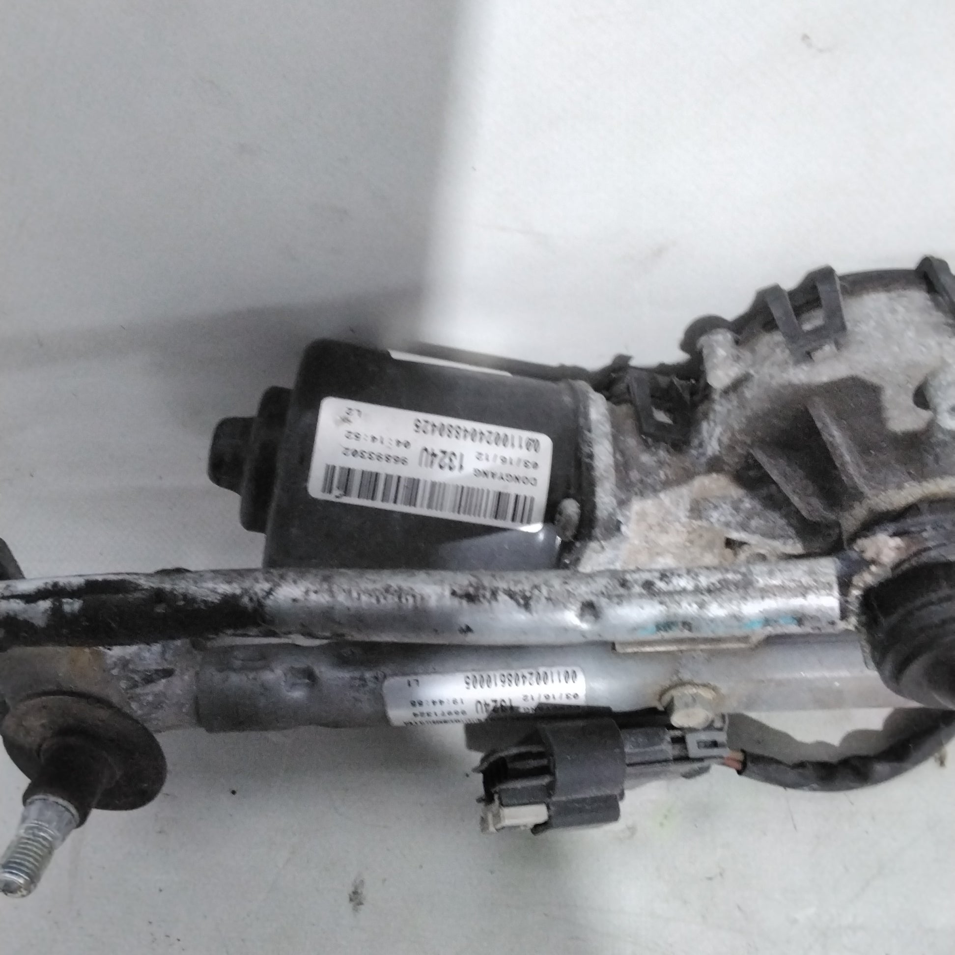 front wiper motor Chevrolet Cruze year 2008 code: 96893302