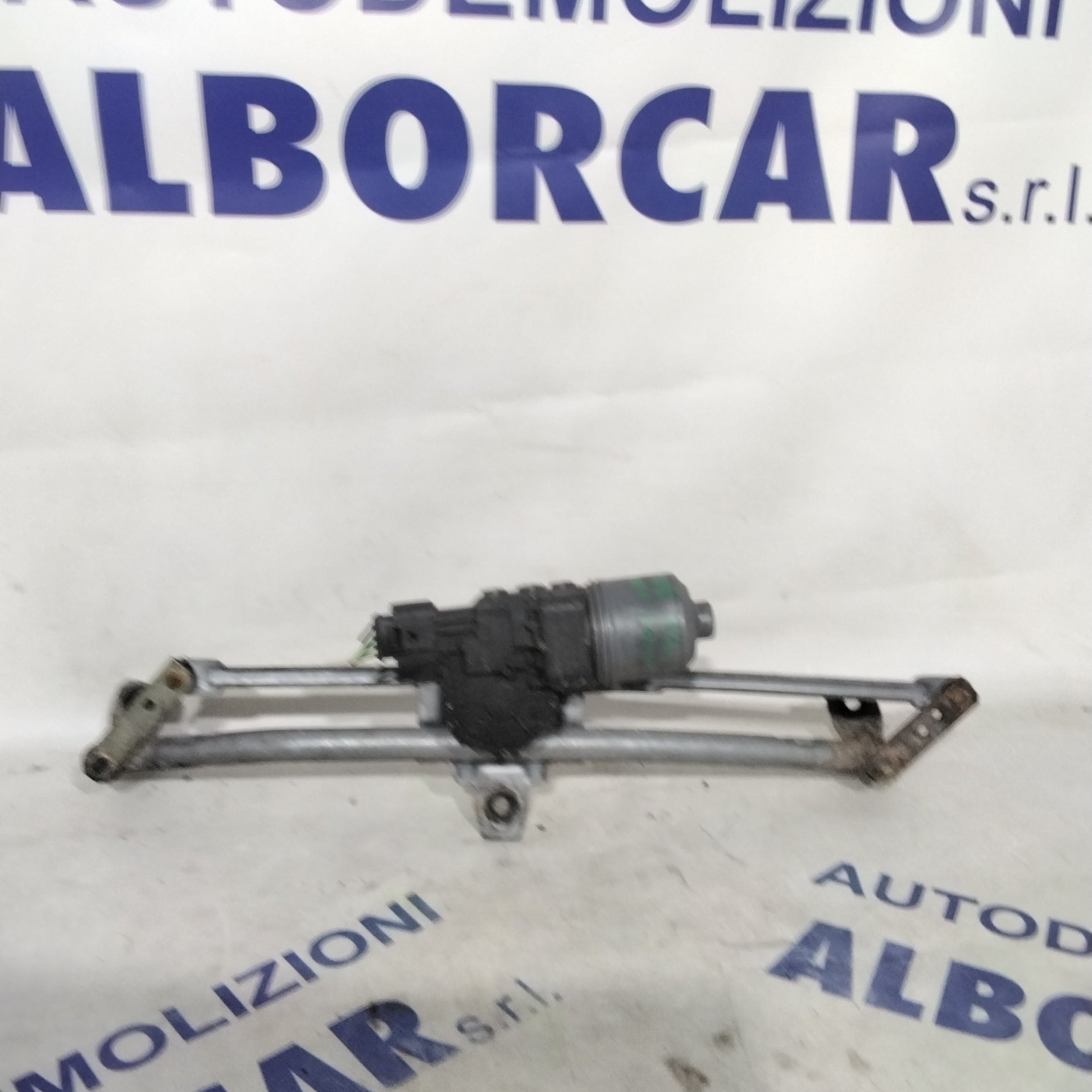 Front Wiper Motor Audi A3 year 2000 code:0390241502(2p)