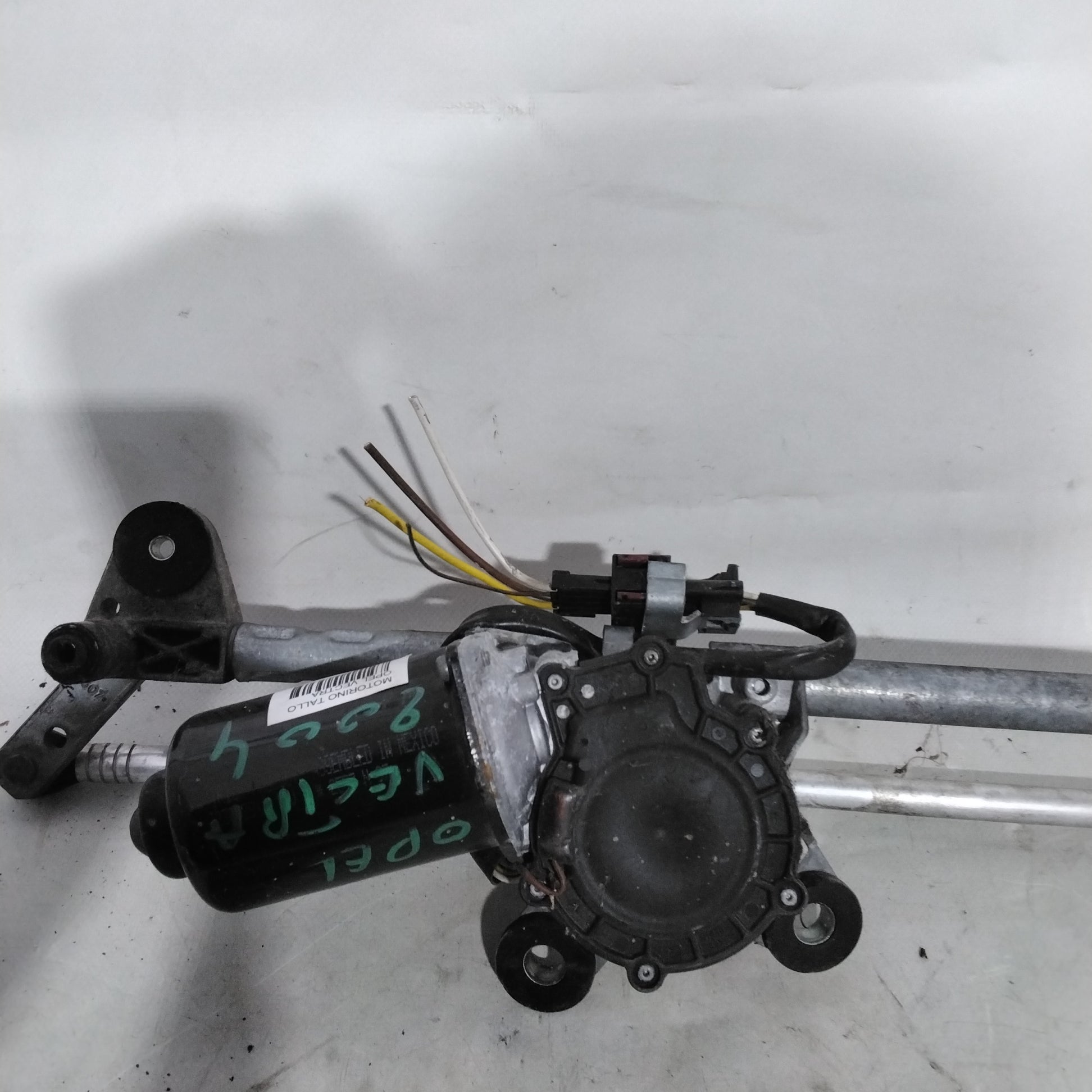 Front Wiper Motor Opel Vectra year 2004 part number: 09185806(2p)