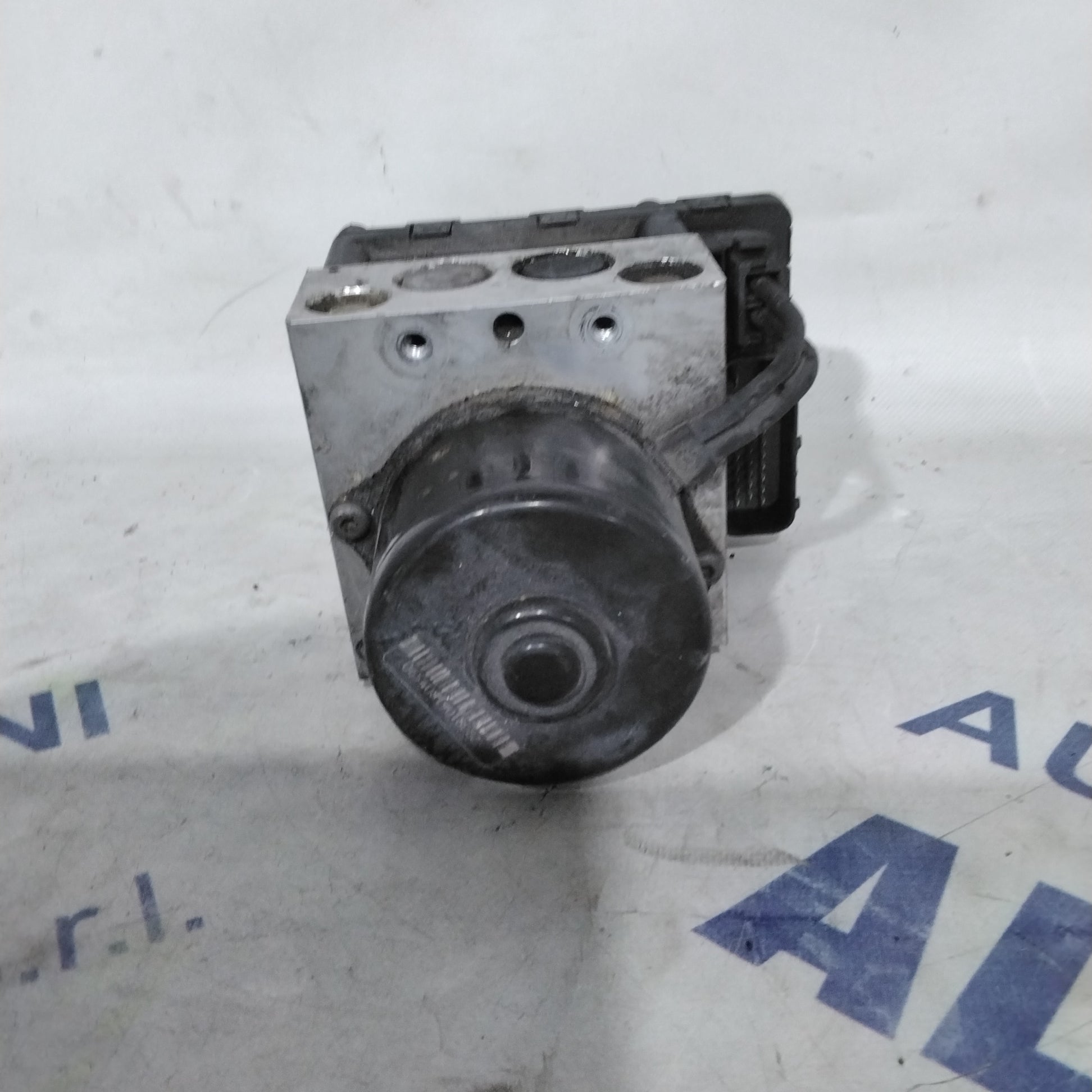 Pompa Centralina ABS volkswagen golf 4 1,9 tdi anno 2002 codice 1J0907379G
