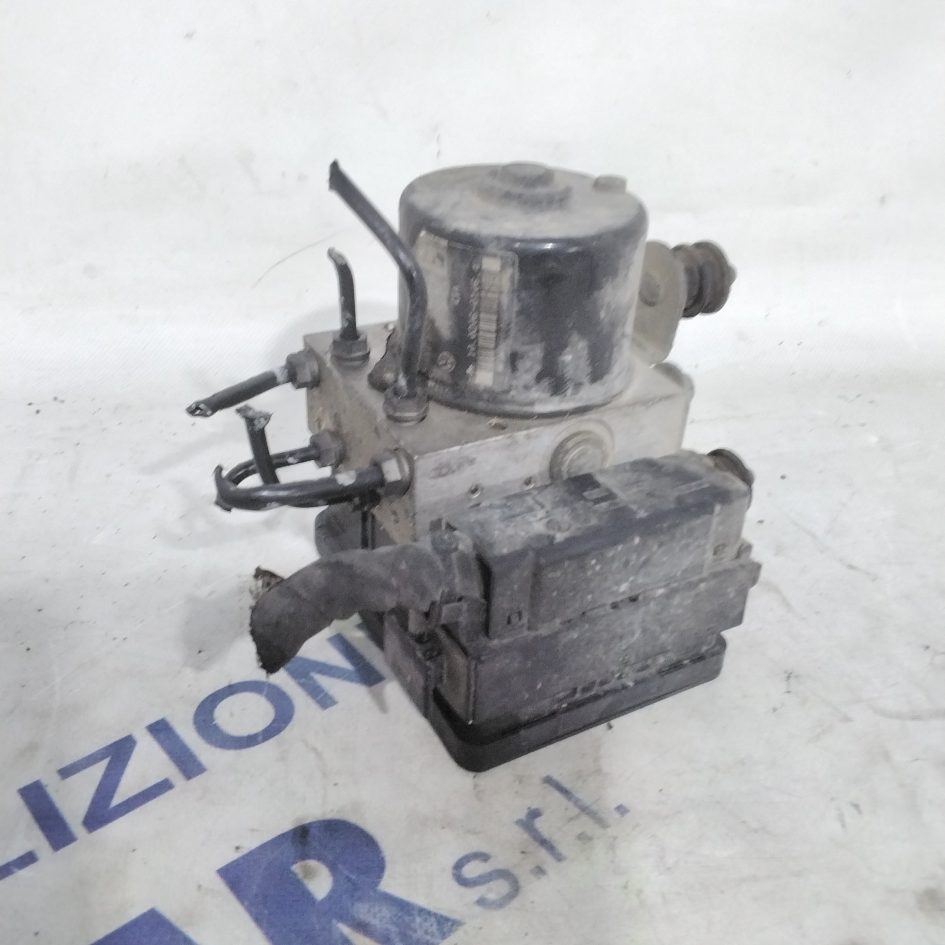 ABS pump control unit Volkswagen Golf 5 2.0 TDI year 2008 code: 10020601064 (sfA3 p6)