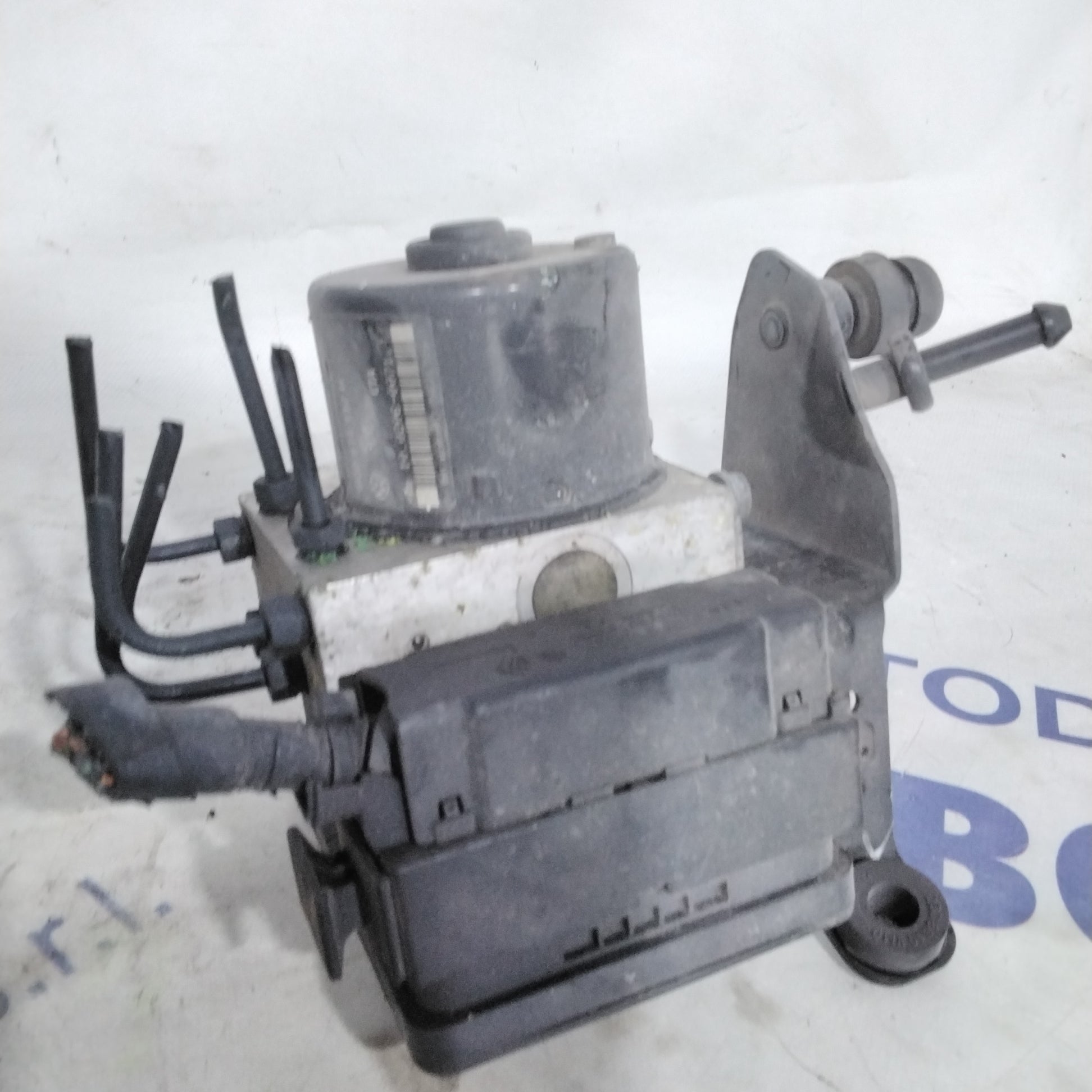 ABS Pump Control Unit Volkswagen Polo 1.4 Year 2001 Code: 10020600714 (sfA3p6)