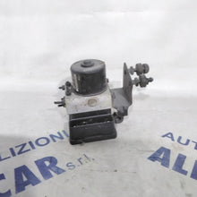 Carica l&#39;immagine nel visualizzatore di Gallery, Pompa Centralina ABS volkswagen polo 1.2 benzina anno 2003 codice:10020600714(sfA3p6)
