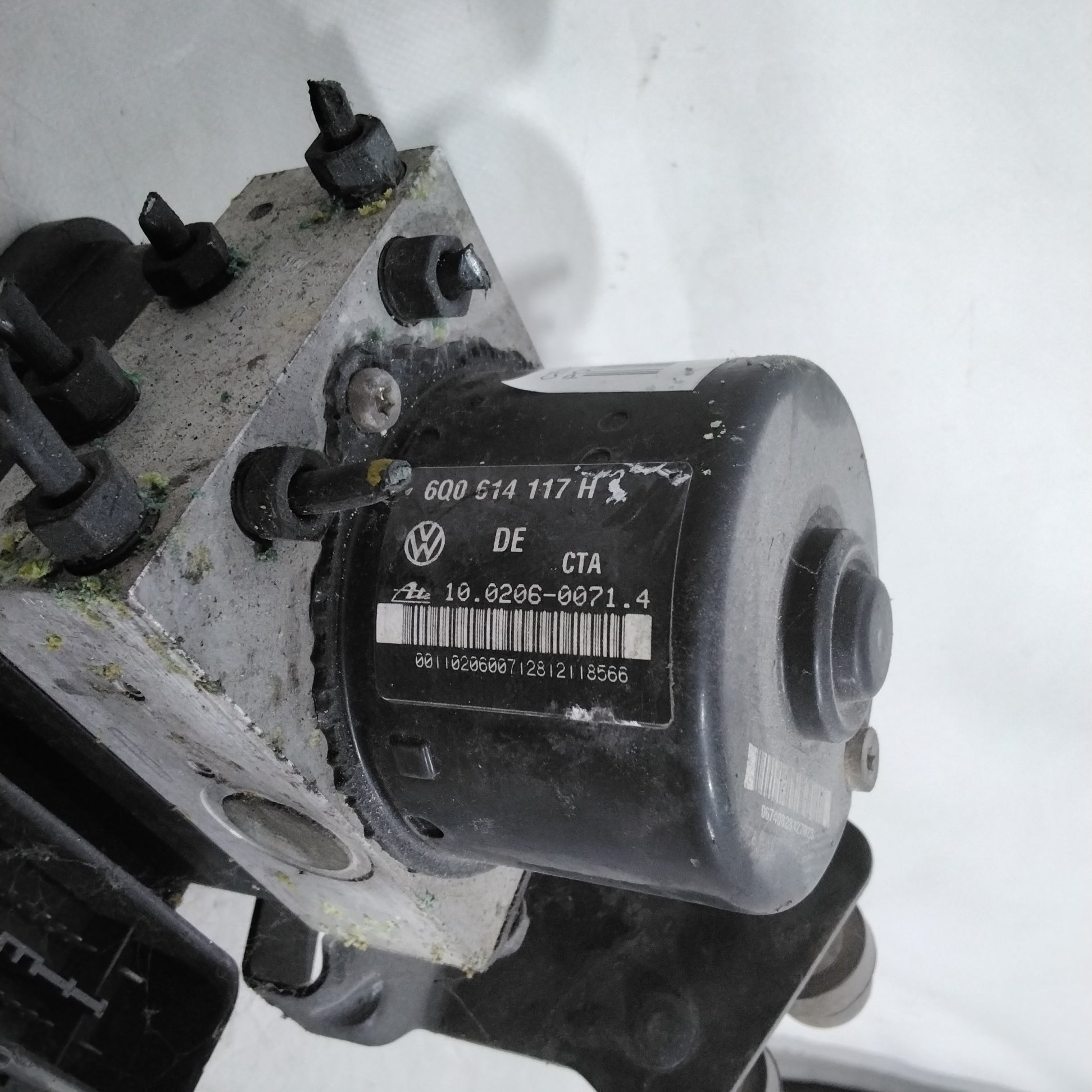 ABS Pump Control Unit Volkswagen Polo 1.2 Petrol Year 2003 Code:10020600714(sfA3p6)