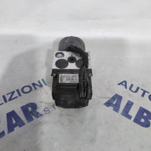 Carica l&#39;immagine nel visualizzatore di Gallery, Pompa Centralina ABS renault scenic 1.8 diesel anno 1998/2003 codice:0265220544(sfA3p5)
