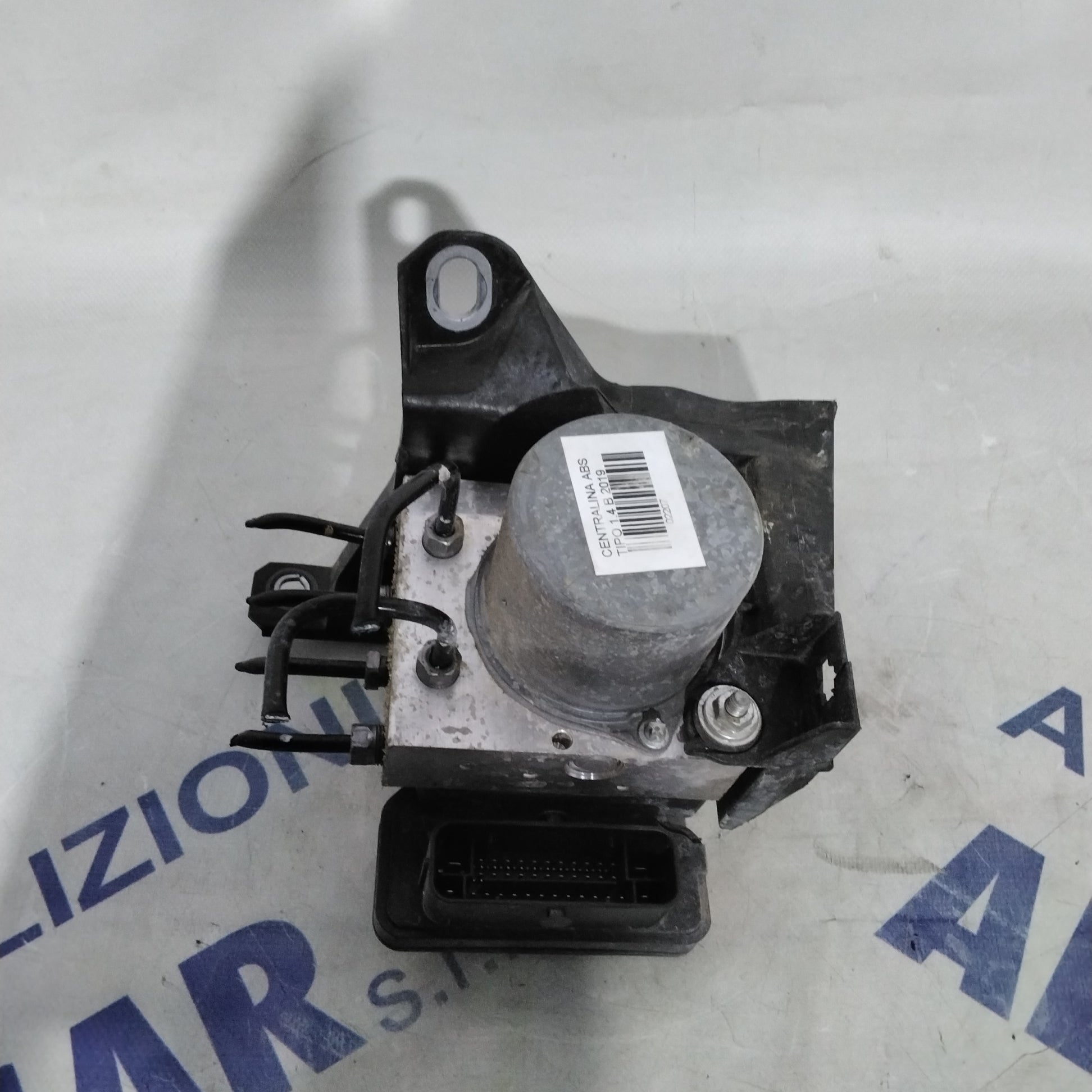 ABS Pump Control Unit Fiat Tipo 1.4 Petrol Year 2019 Code: 52082506(sfA3p5)