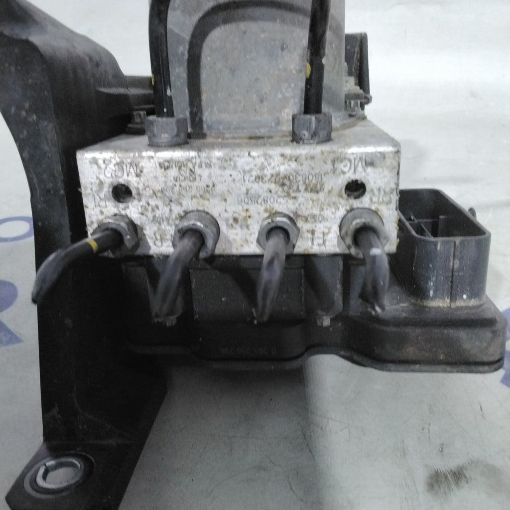 ABS Pump Control Unit Fiat Tipo 1.4 Petrol Year 2019 Code: 52082506(sfA3p5)