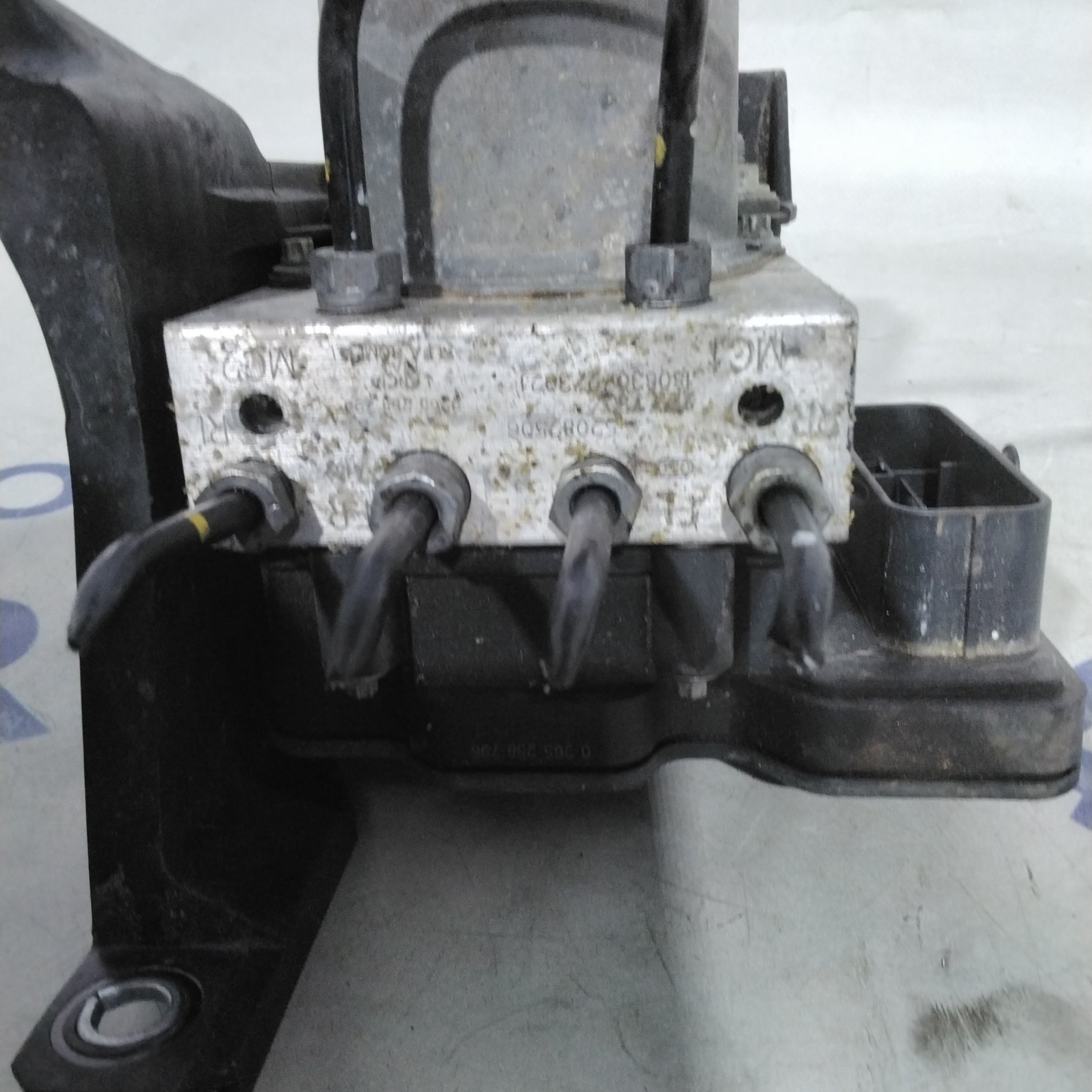 ABS Pump Control Unit Fiat Tipo 1.4 Petrol Year 2019 Code: 52082506(sfA3p5)