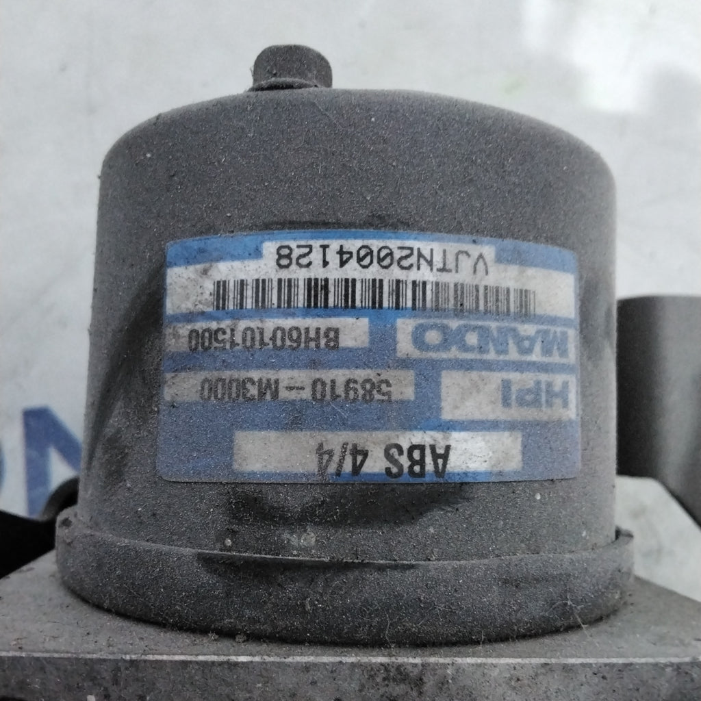 ABS Pump Mitsubishi Santamo 2.0 Diesel Year 2005 Code: BH60101500(sfA3p4)