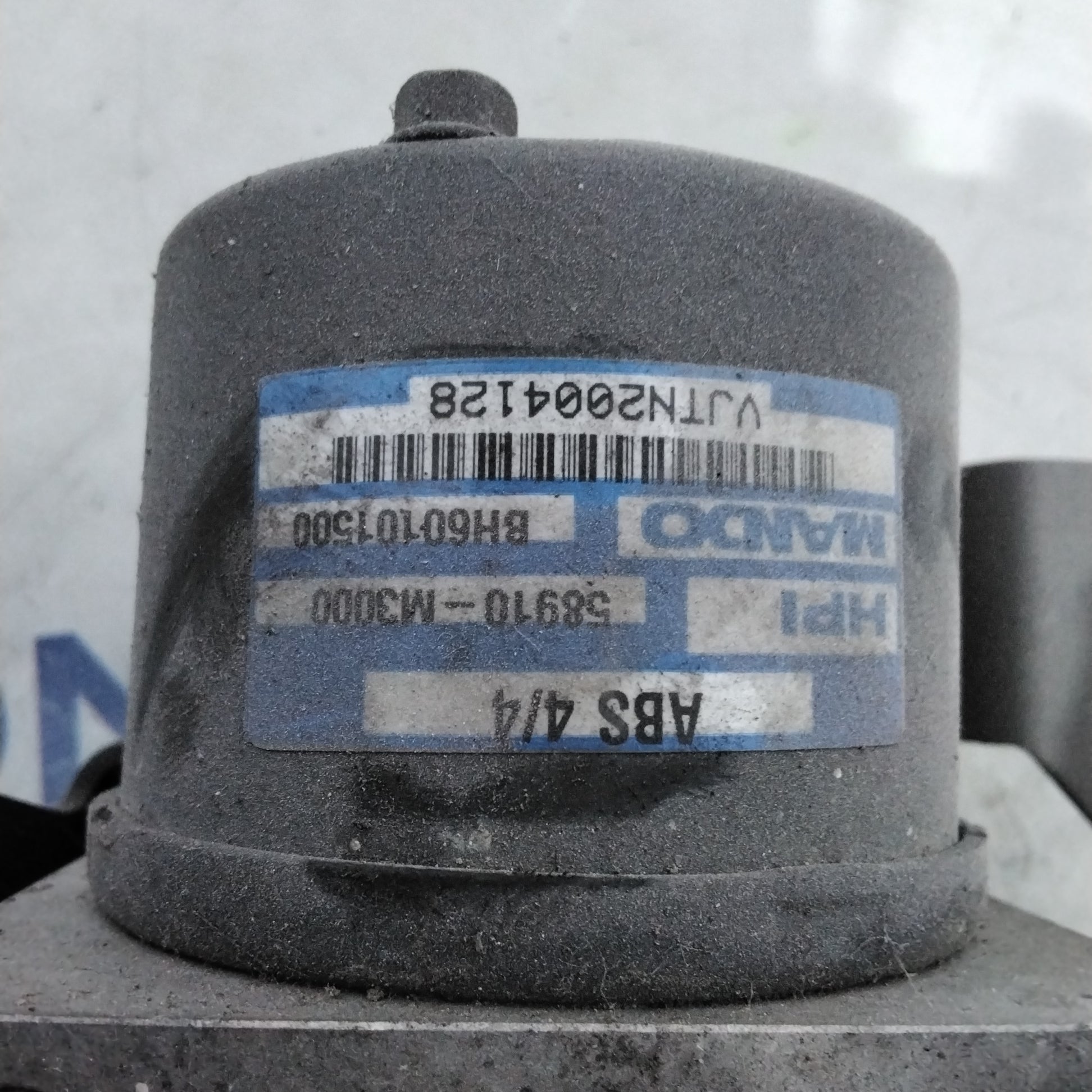 ABS Pump Mitsubishi Santamo 2.0 Diesel Year 2005 Code: BH60101500(sfA3p4)
