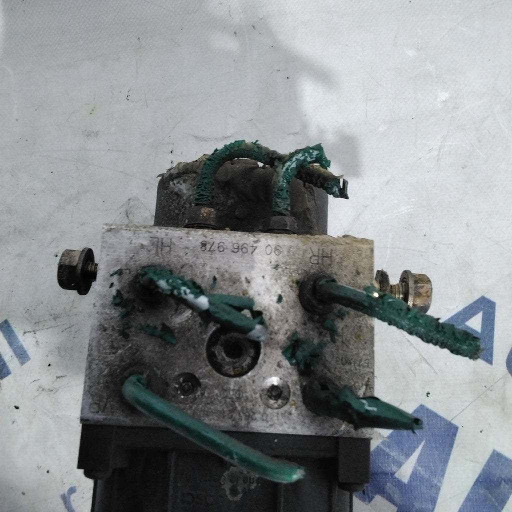 ABS pump control unit Opel Tigra petrol year 2000 code:90496978(sfA3p4)