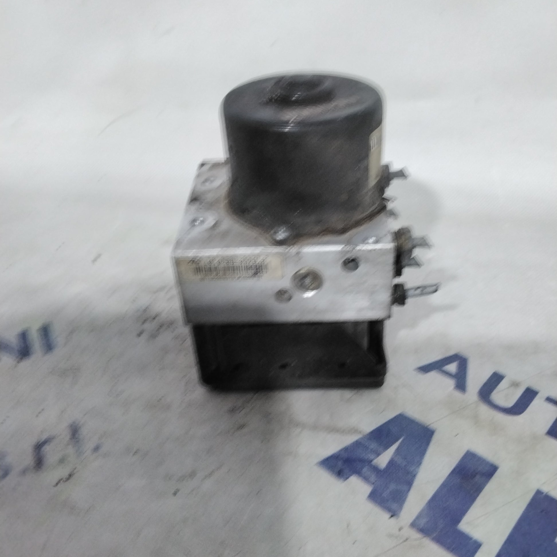 ABS Pump Control Unit Fiat Brava 1.9 JTD Year 2000 Code: 10020401674(sfA3p4)