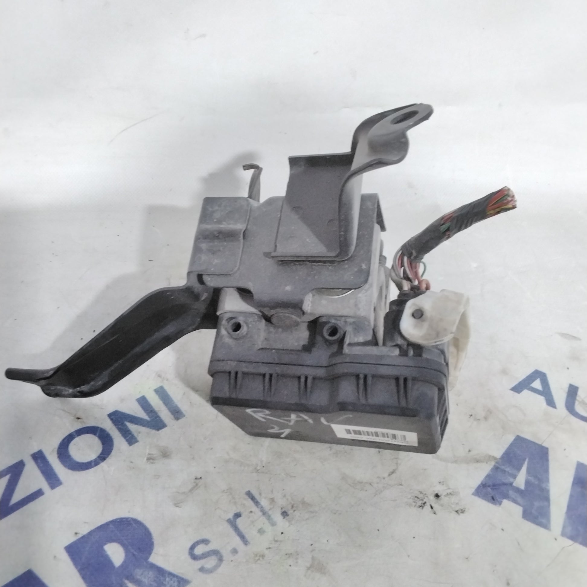 ABS Pump Control Unit Toyota RAV4 2.0 diesel year 2004 part number: 4451042080(sfA3p3)