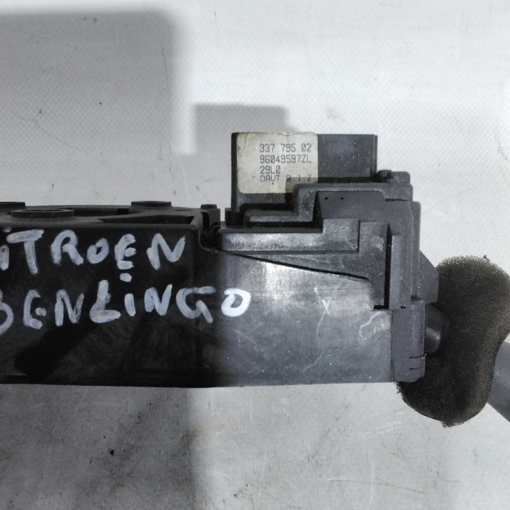 Indicator stalk Citroen Berlingo year 2002 code: 61557114 (sfA2)
