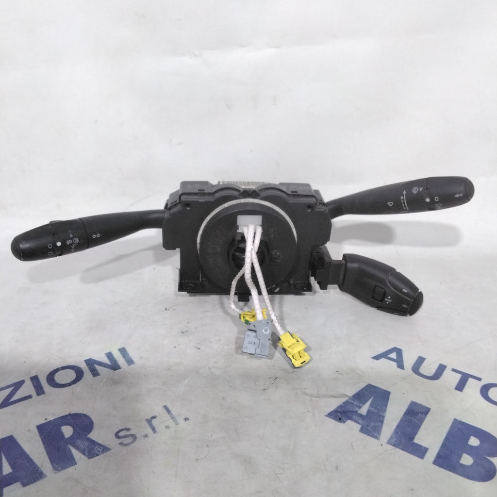 Indicator stalk Peugeot 307 year 2007 code:12274619(sfA2)