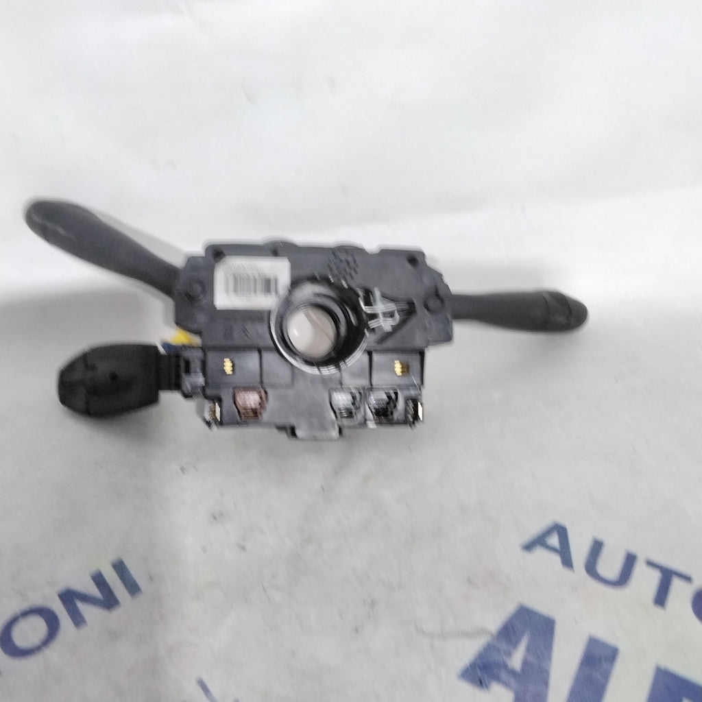 Indicator stalk Peugeot 307 year 2007 code:12274619(sfA2)
