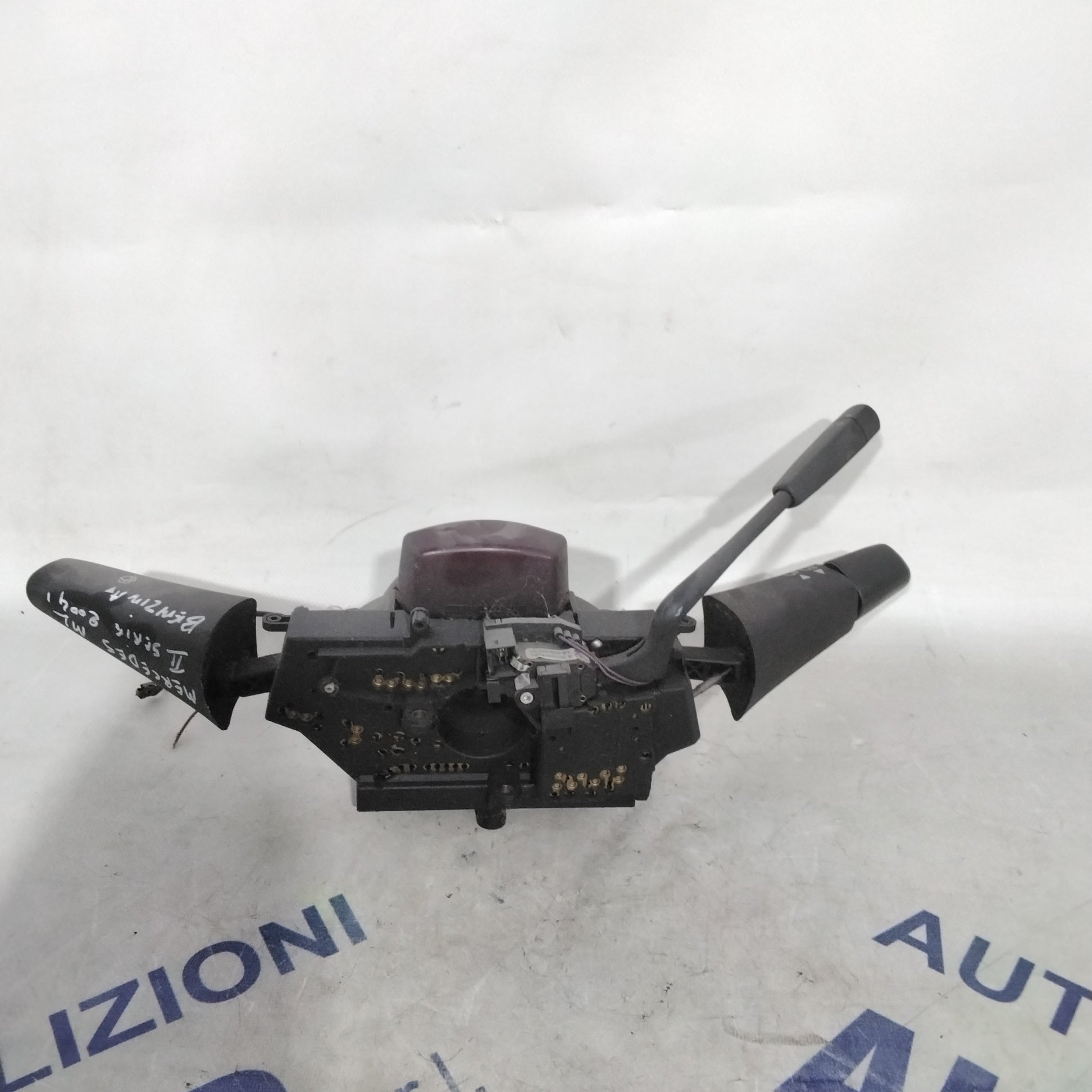 Turn signal switch Mercedes ML second series year 2004. Code: A0075458924(sfA2)