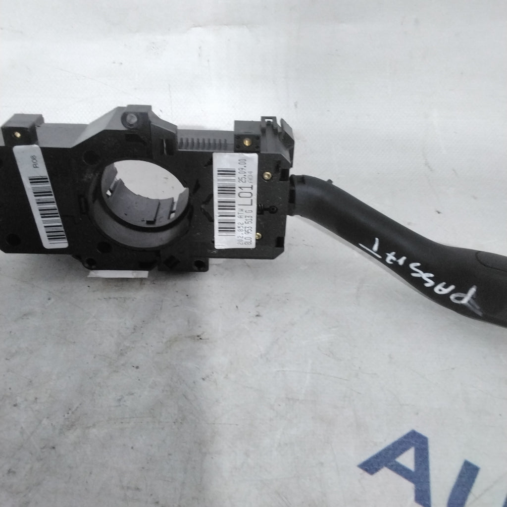 Turn signal switch Volkswagen Passat year 1998 code:202852(sfA2)