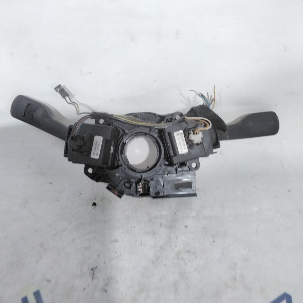 Indicator stalk BMW 320 year 2003 code:8363668(sfA2)