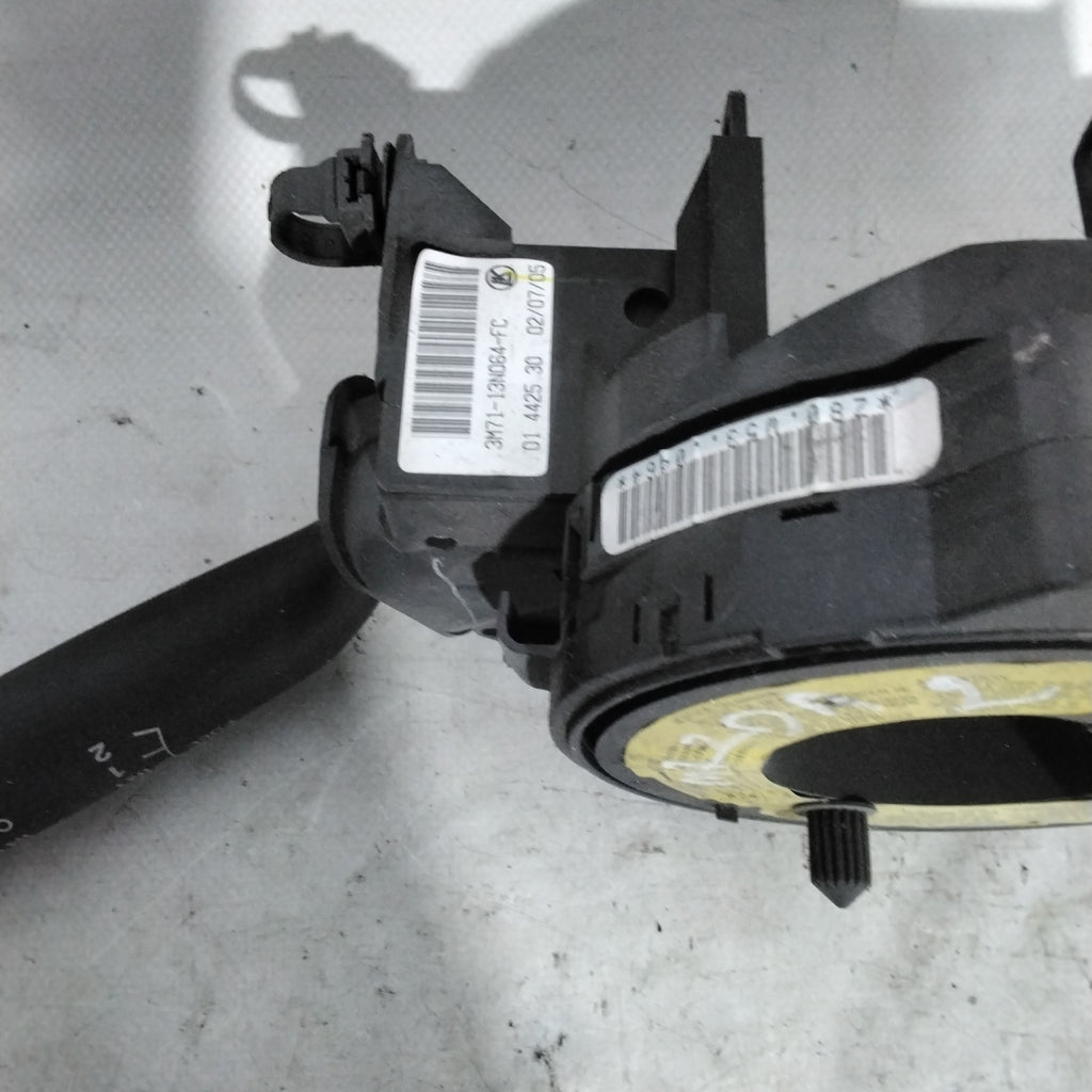 Light switch Mazda 2 1.4 year 2005 code: 01442530(sfA2)