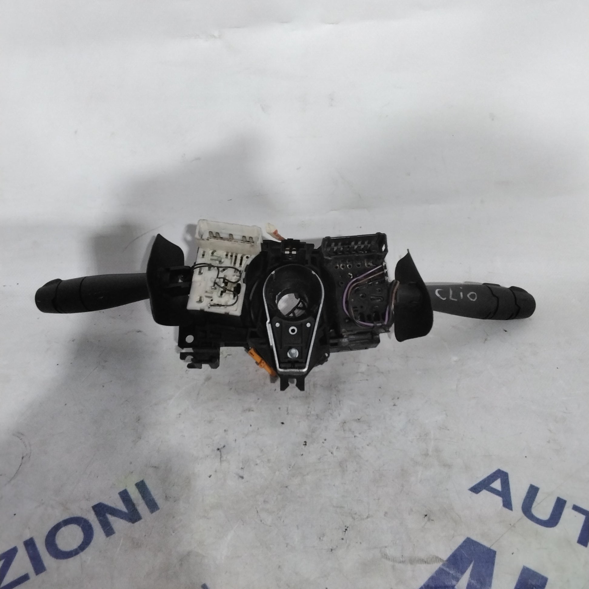 Turn signal switch Renault Clio year 2001 code:54353849(sfA2)
