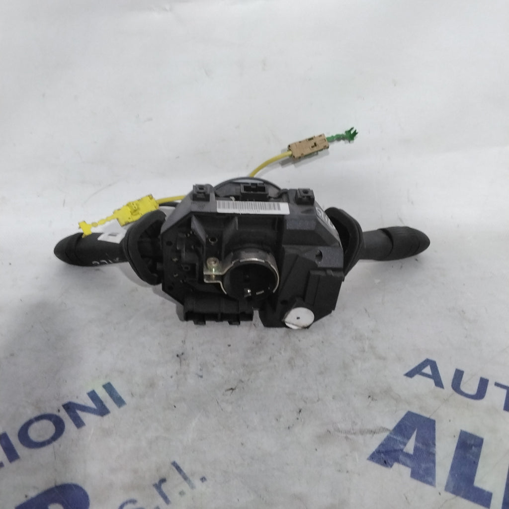 Turn signal switch Fiat Stilo year 2005 code: 07352969550(sfA2)