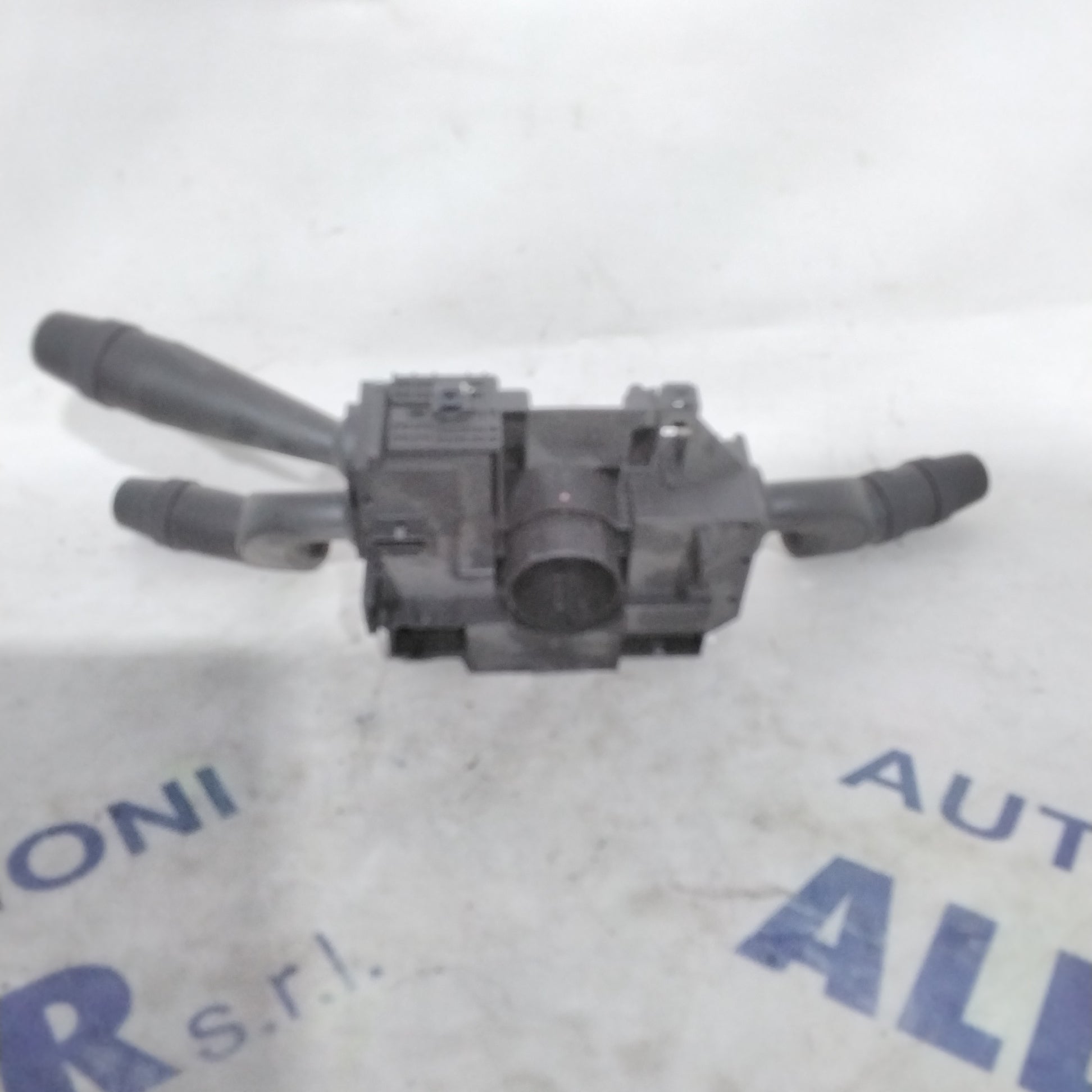 Indicator switch Fiat Croma 1.9 year 2006 code: 07354087570(sfA2)