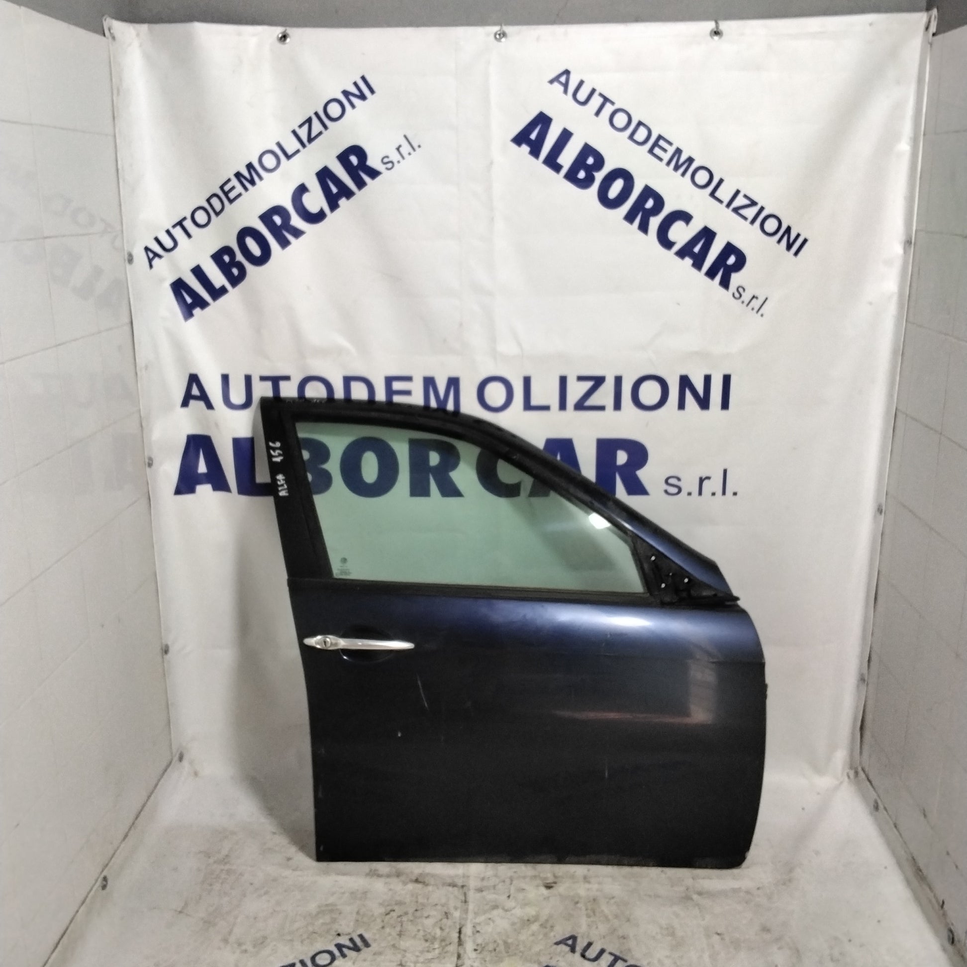 Alfa Romeo 156 front right door 1st series year 1999-2002 (sf1e1) colors (dark blue and metallic black)