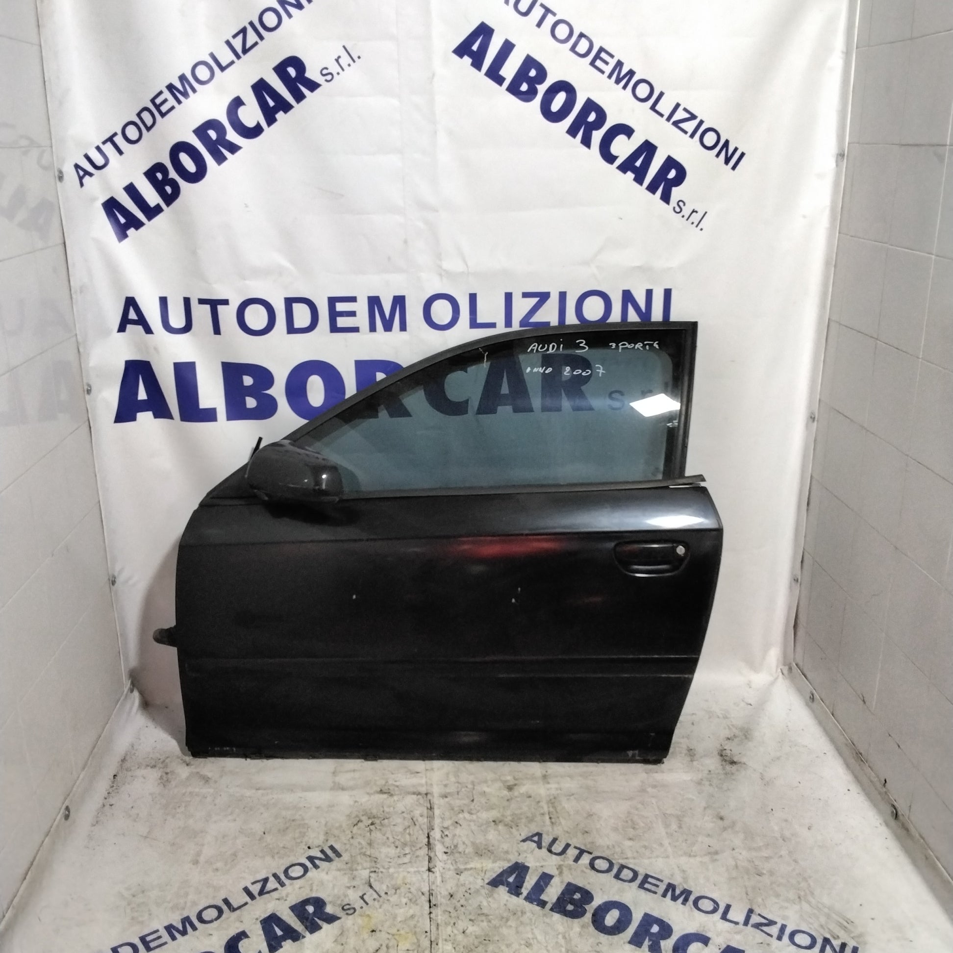 Audi A3 front left door 3-door year 2007 (sf1e1)