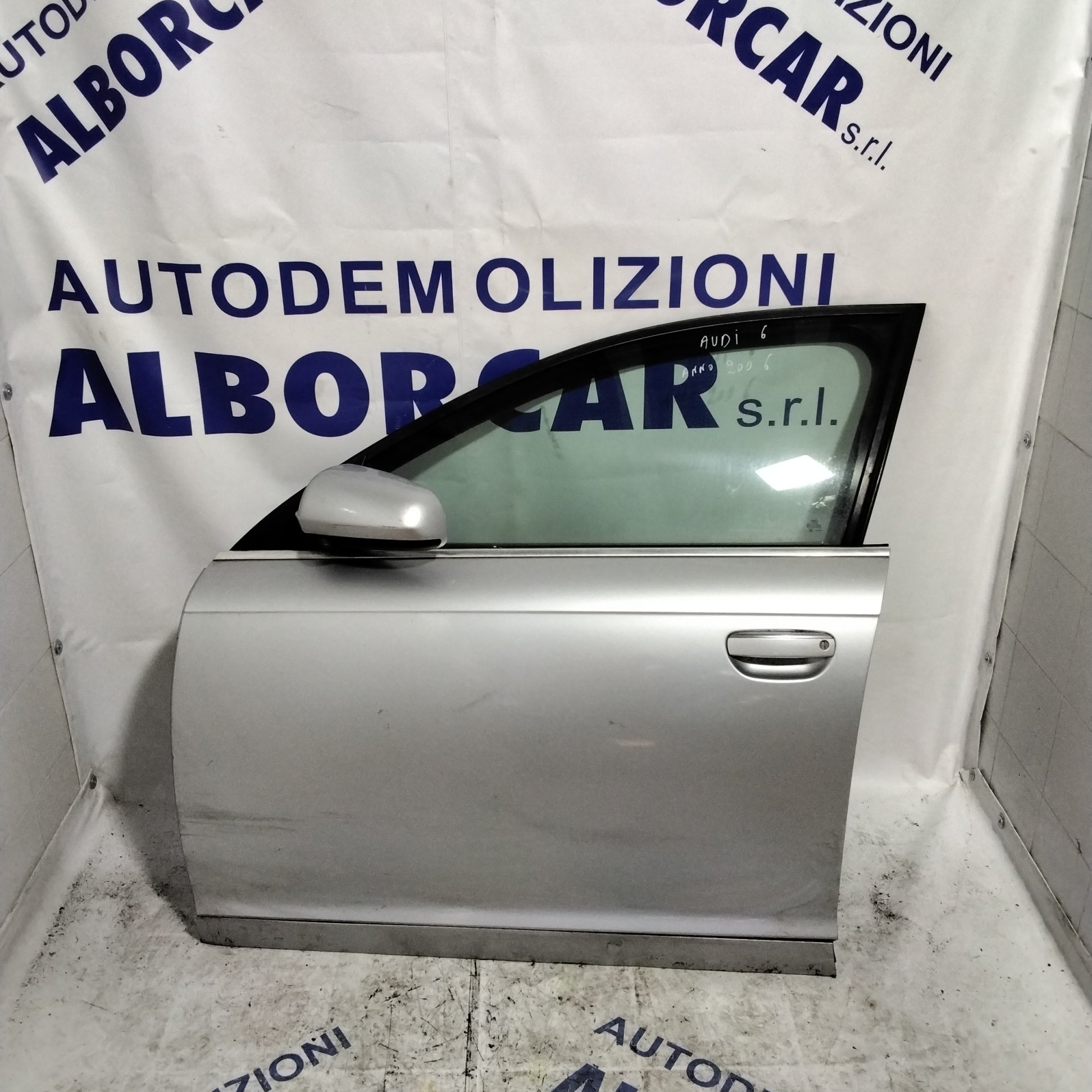 Audi A6 5-door front left door 2006 (sf1e1)