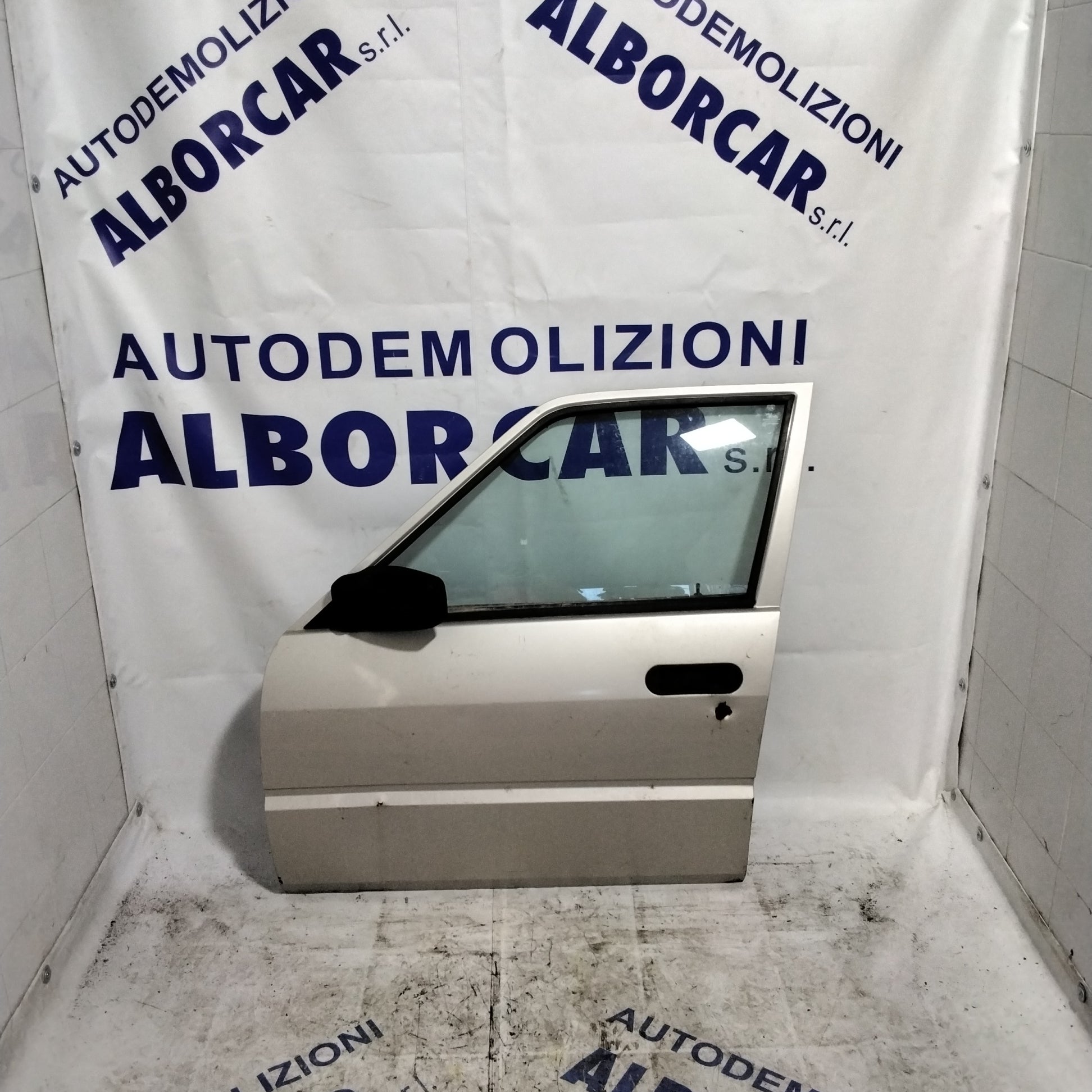 Alfa Romeo 33 front left door 1980-1987 (sf1e1)
