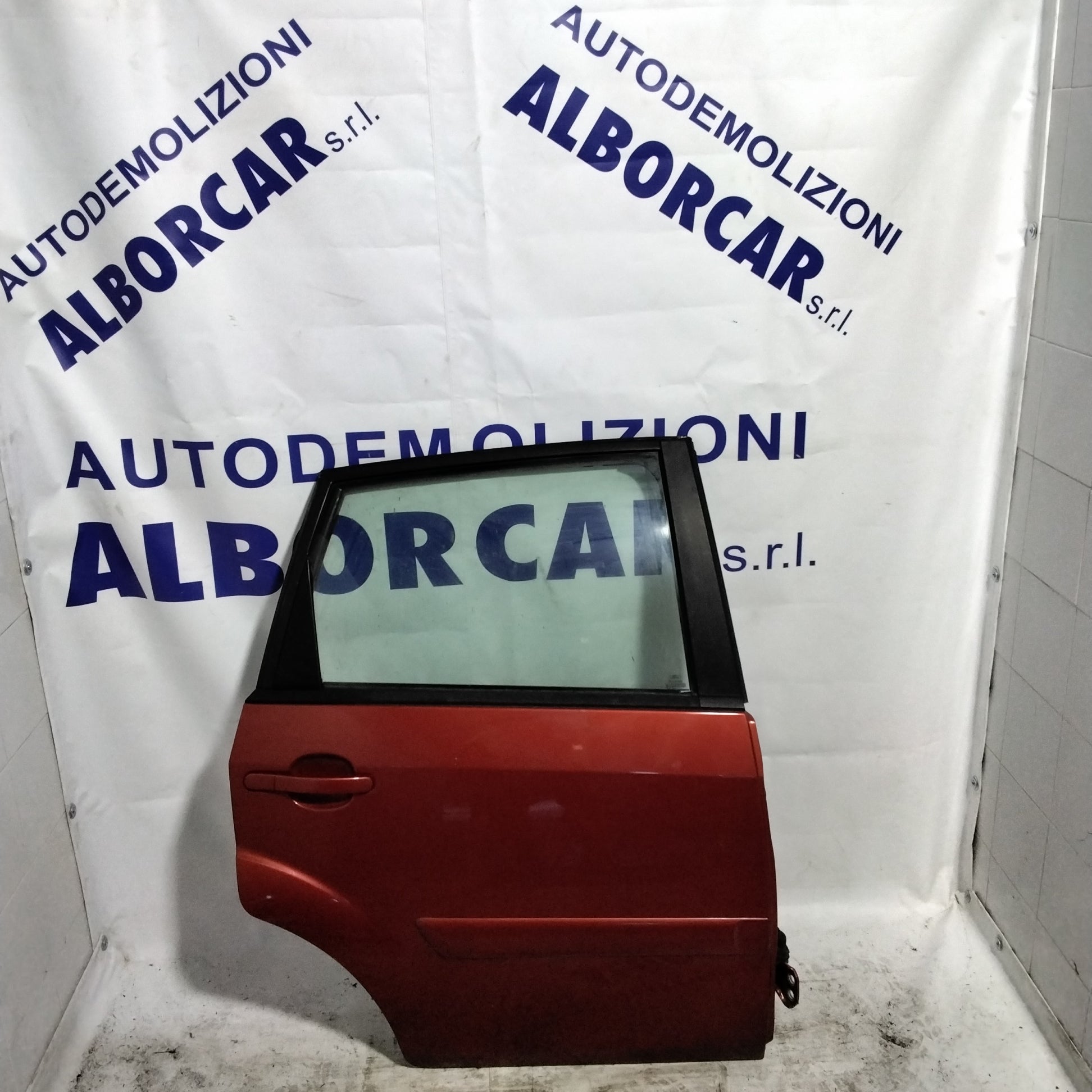 Puerta trasera derecha Ford Fiesta años 2002-2007 (sf1e1)
