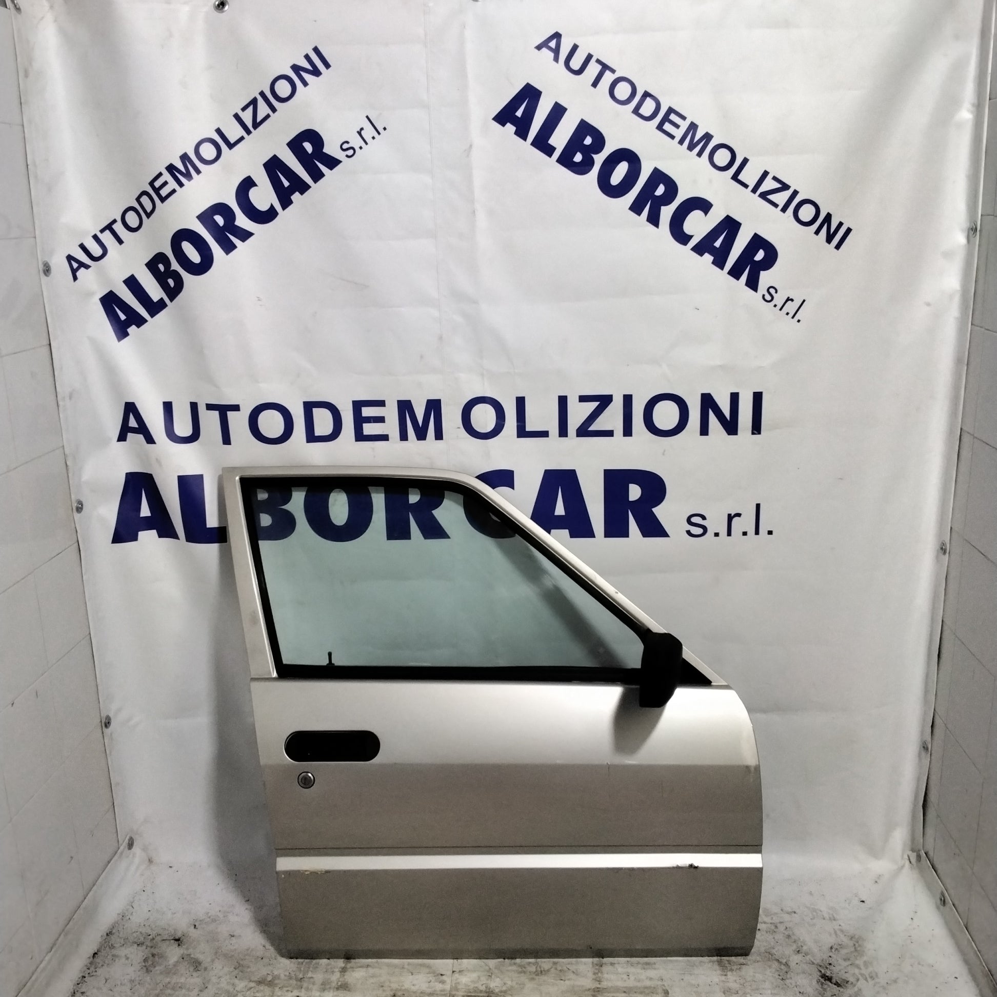 Sportello/ porta ,anteriore destra alfa 33 anno 1980-1986 (sf1e1)