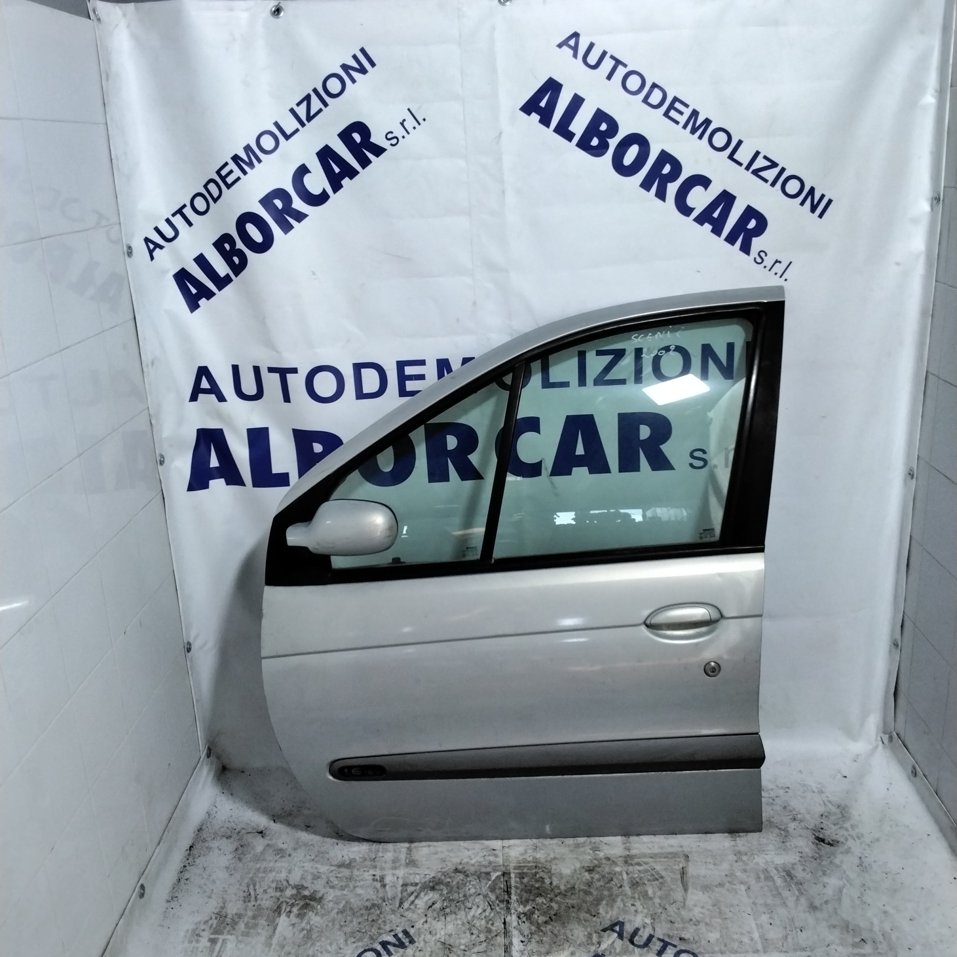 Front left door, Renault Scenic year 2009 (1600-16v)(sf1e1)