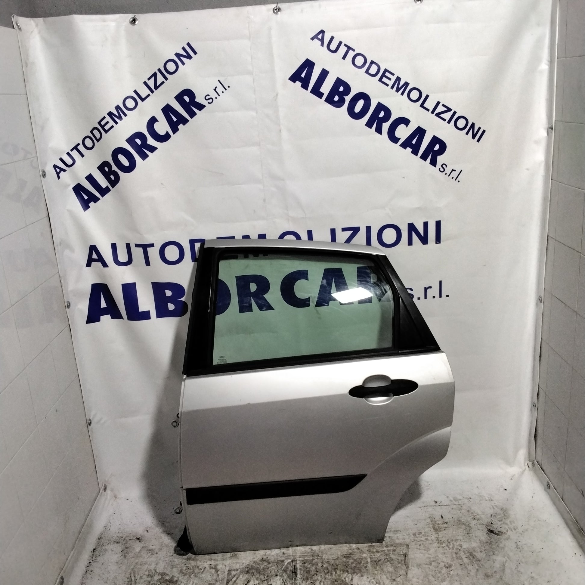 Ford Focus year (2003) rear left door (sf1e1)