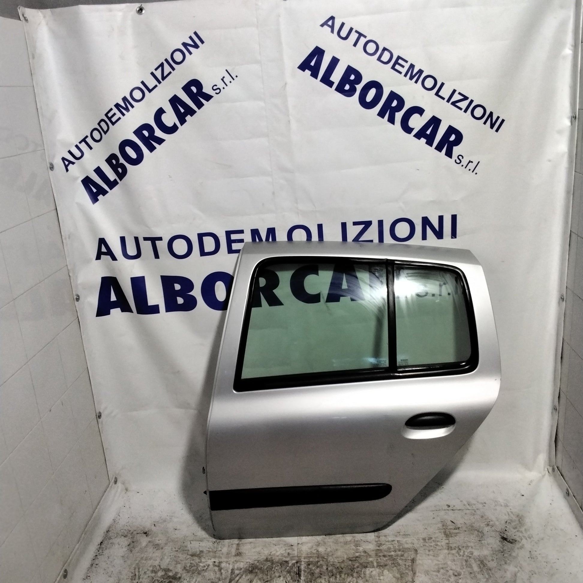 Renault Clio year (2005) rear left door (sf1e1)