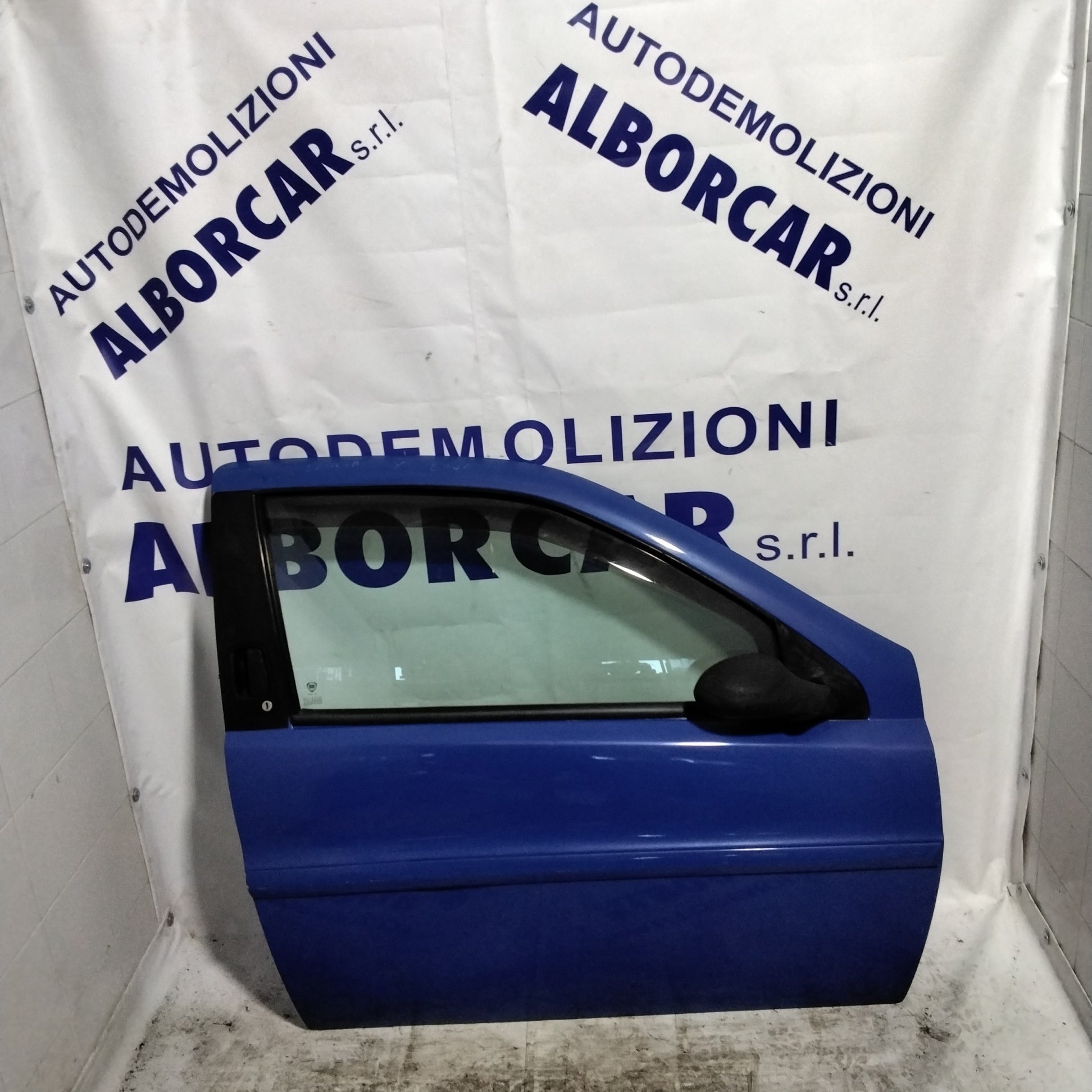 Puerta/portón Lancia Ypsilon año 2001, delantera derecha (sf1e1)