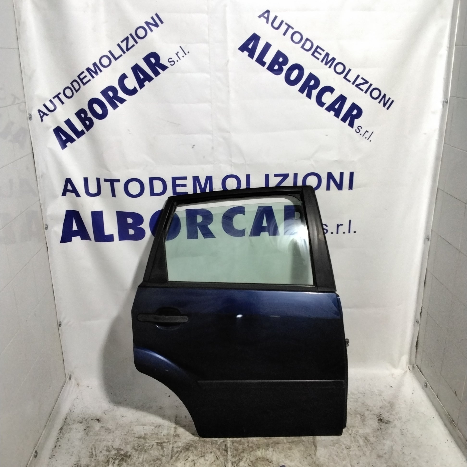 Ford Fiesta (2004) rear right door (sf1e1)