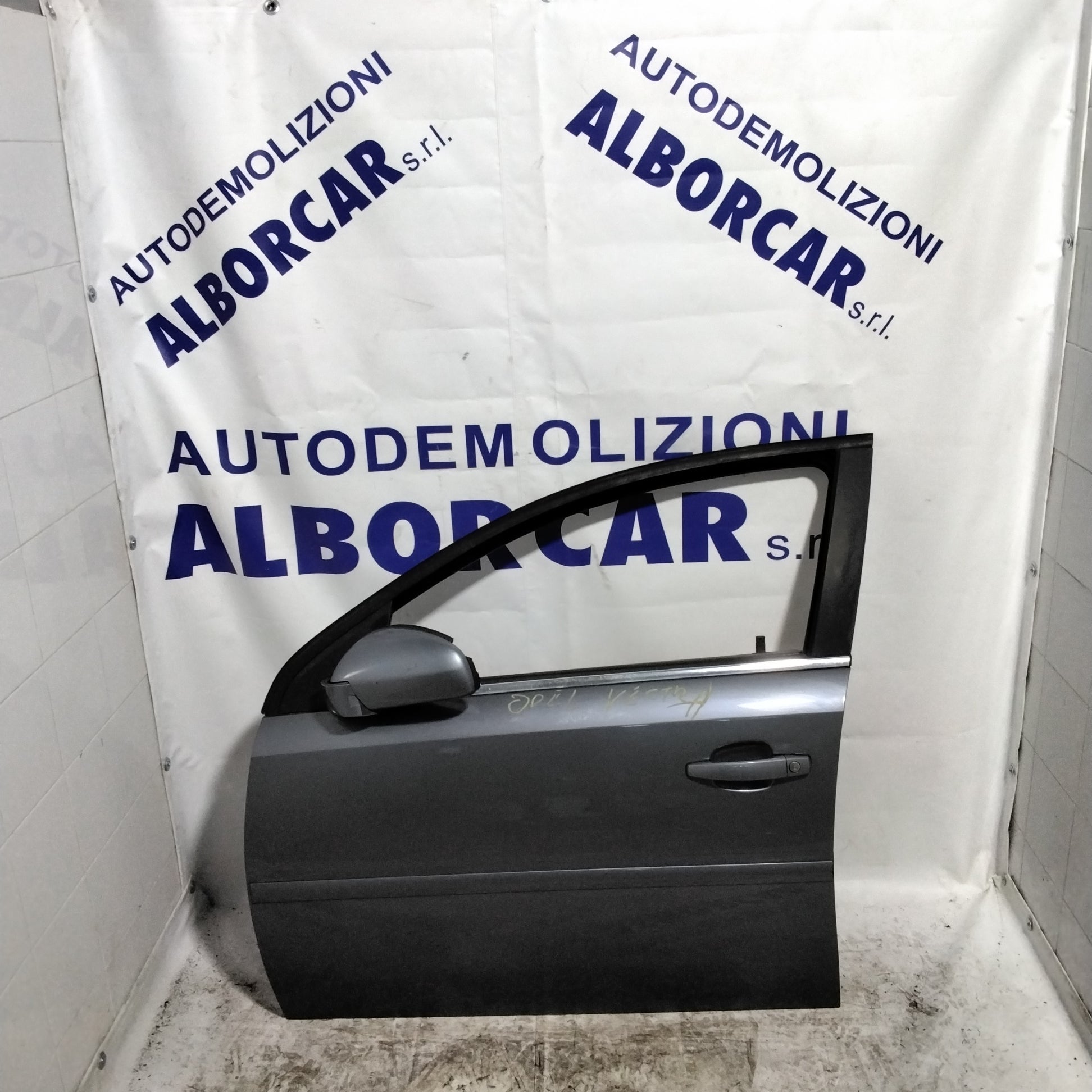 Opel Vectra (2004) front left door (sf1e1)