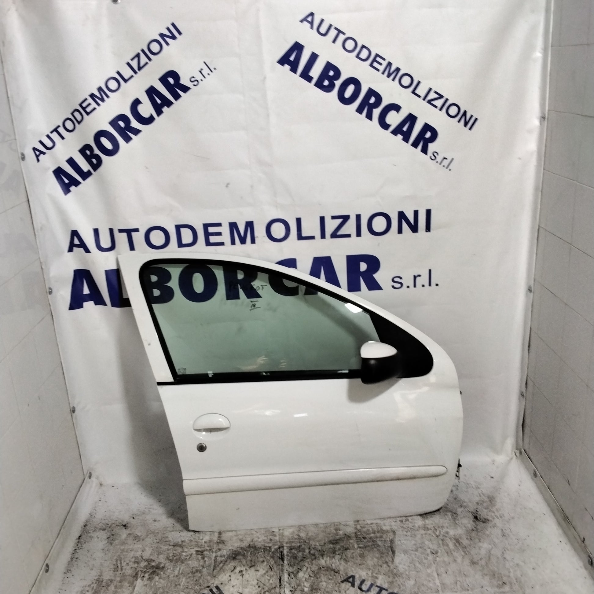 Door Peugeot 206 year (2009) front right (sf1e1)