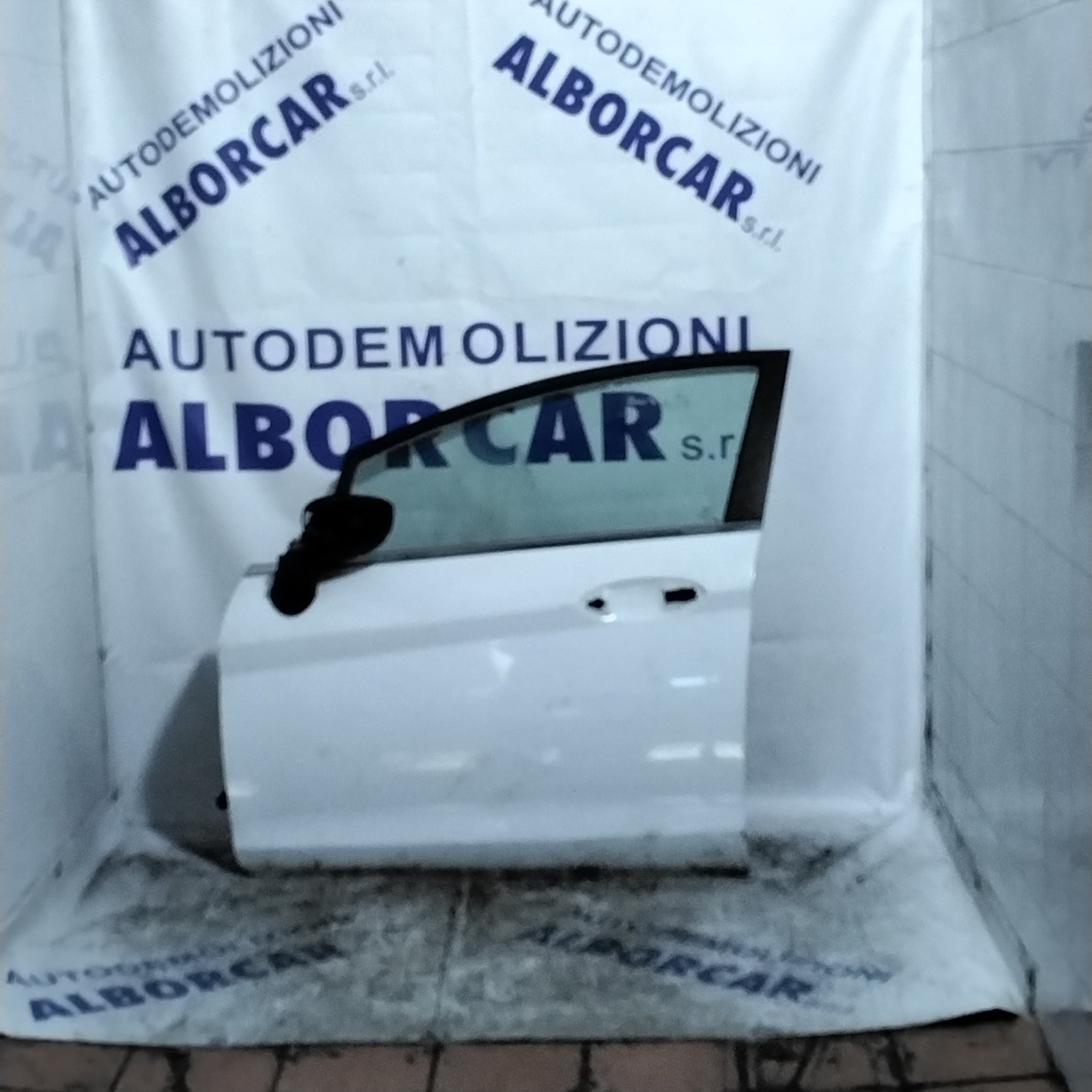 Door, Ford Fiesta year 2008 front left (sf1e1)