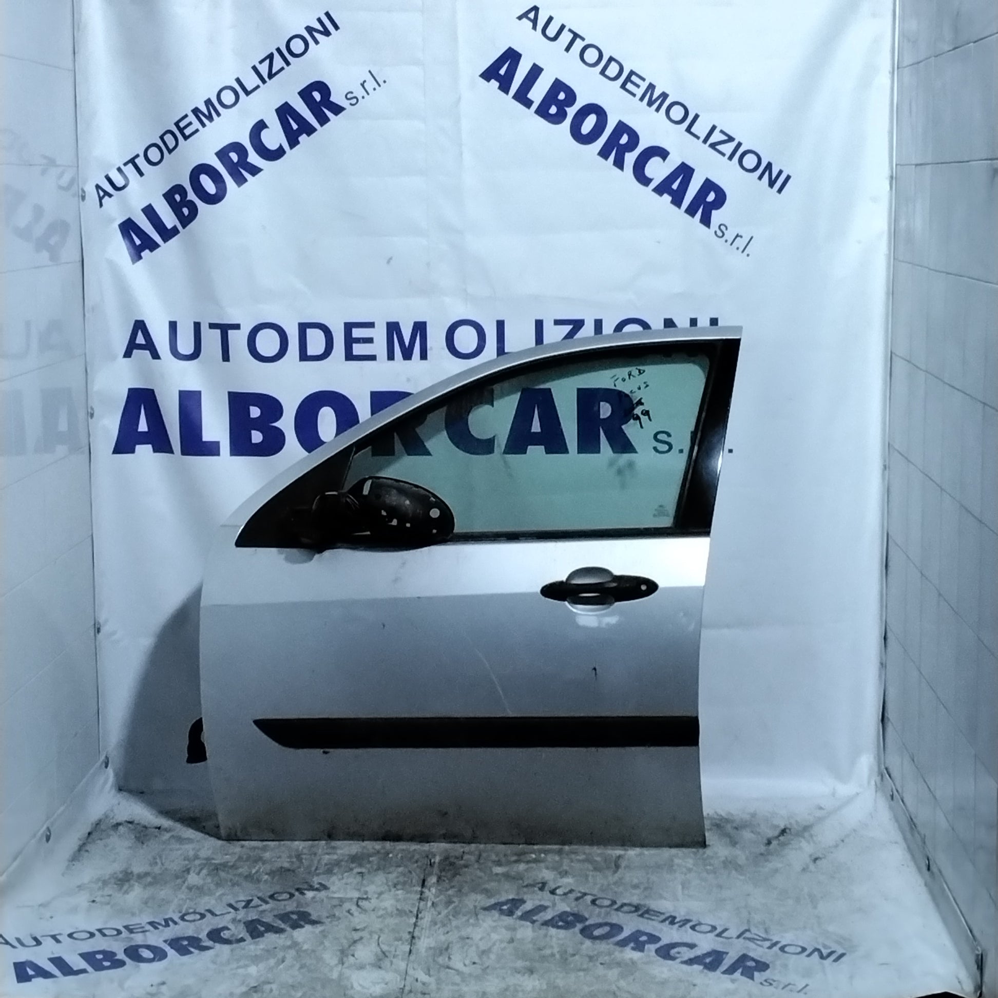front left door Ford Focus year 1999/2006 gray, black