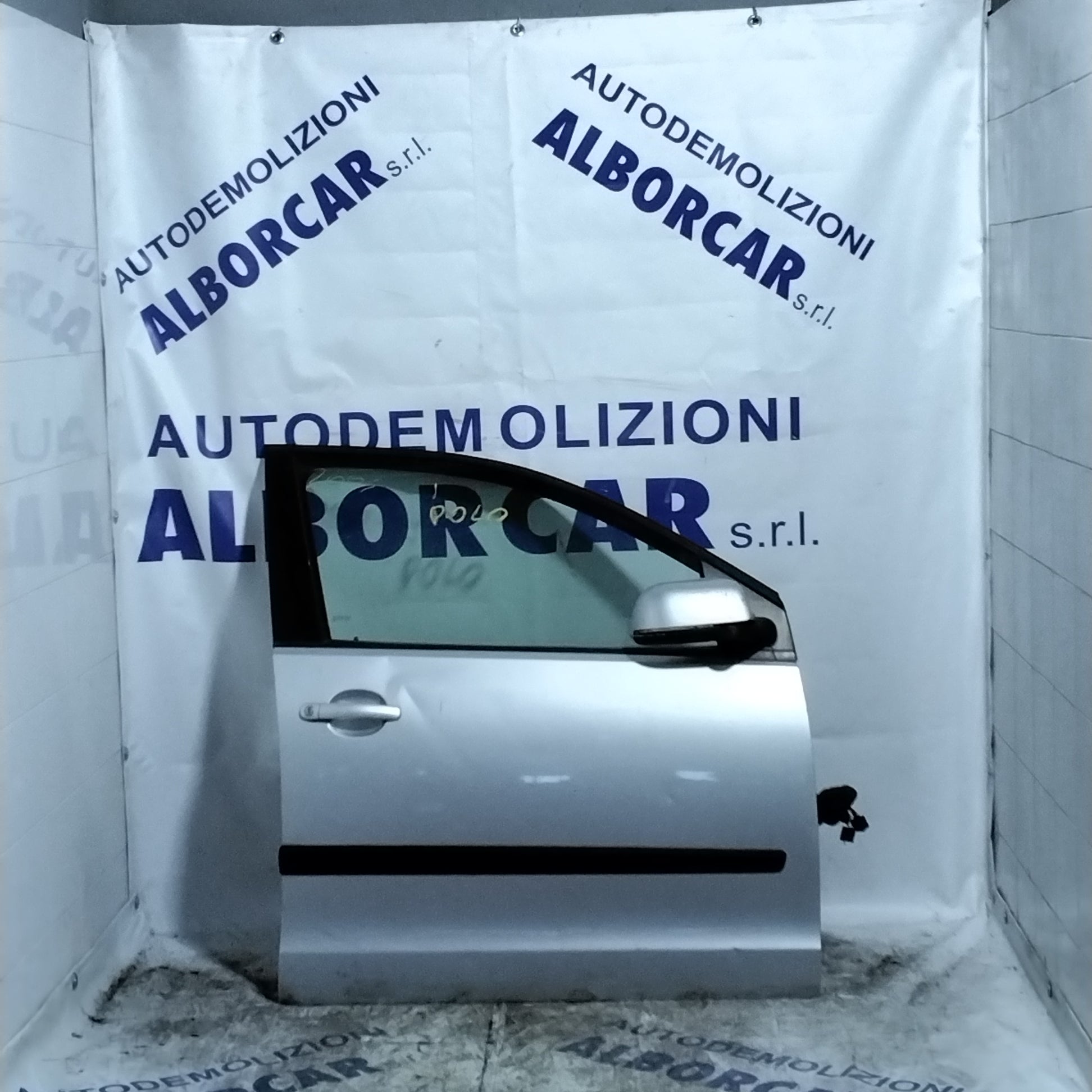 Volkswagen Polo door 2001 - 2002 front right (sf1e1)