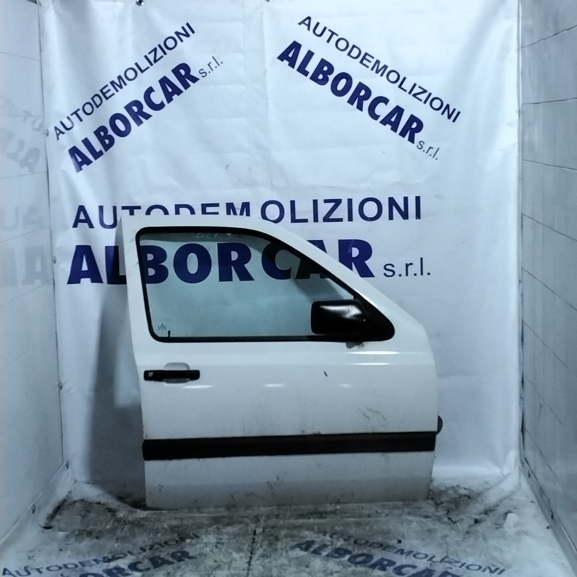 sportello volkswagen golf 3^serie anno 1999-2003  anteriore destro  colore bianco ,blu scuro