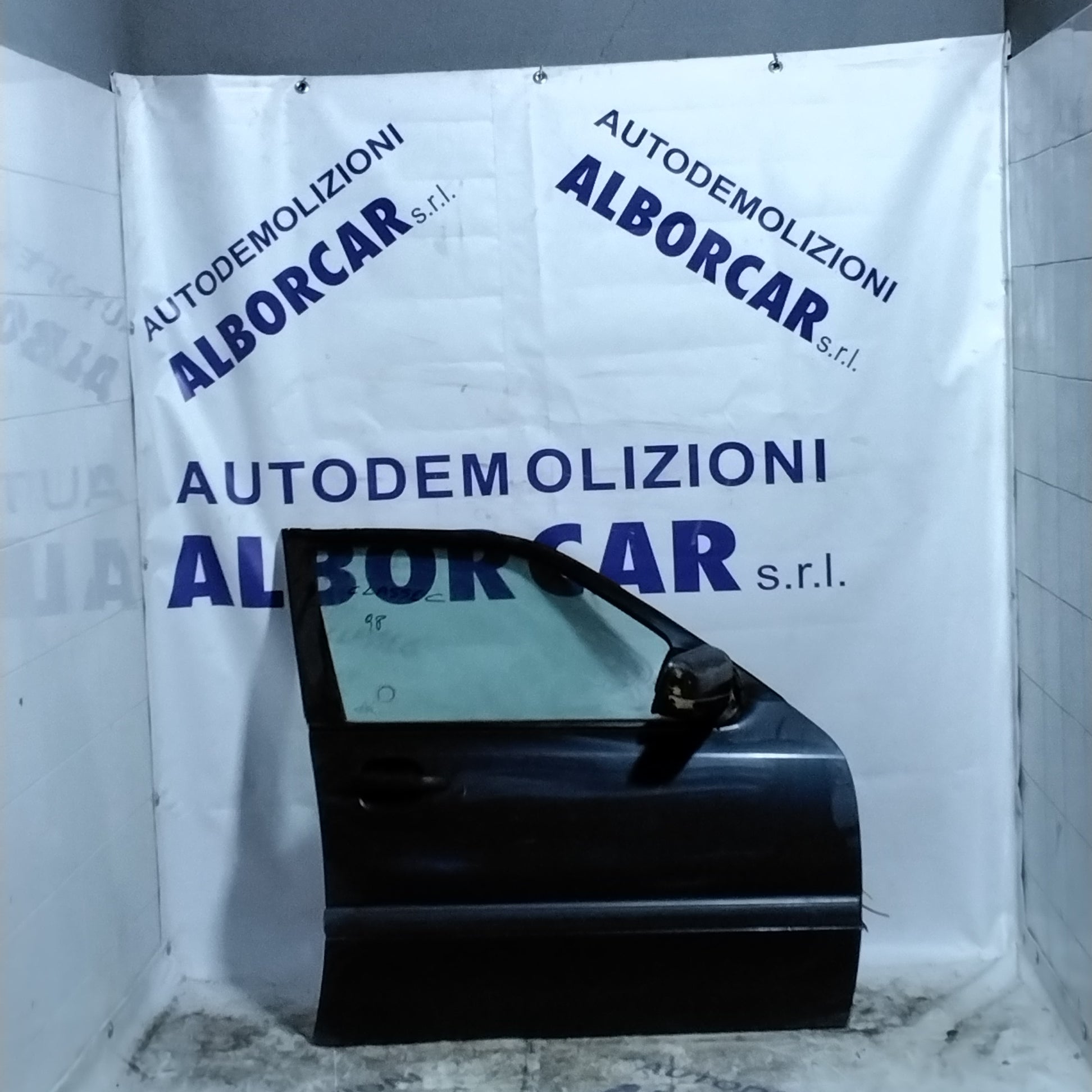 Mercedes C-Class 1998 front right door (sf1e1)