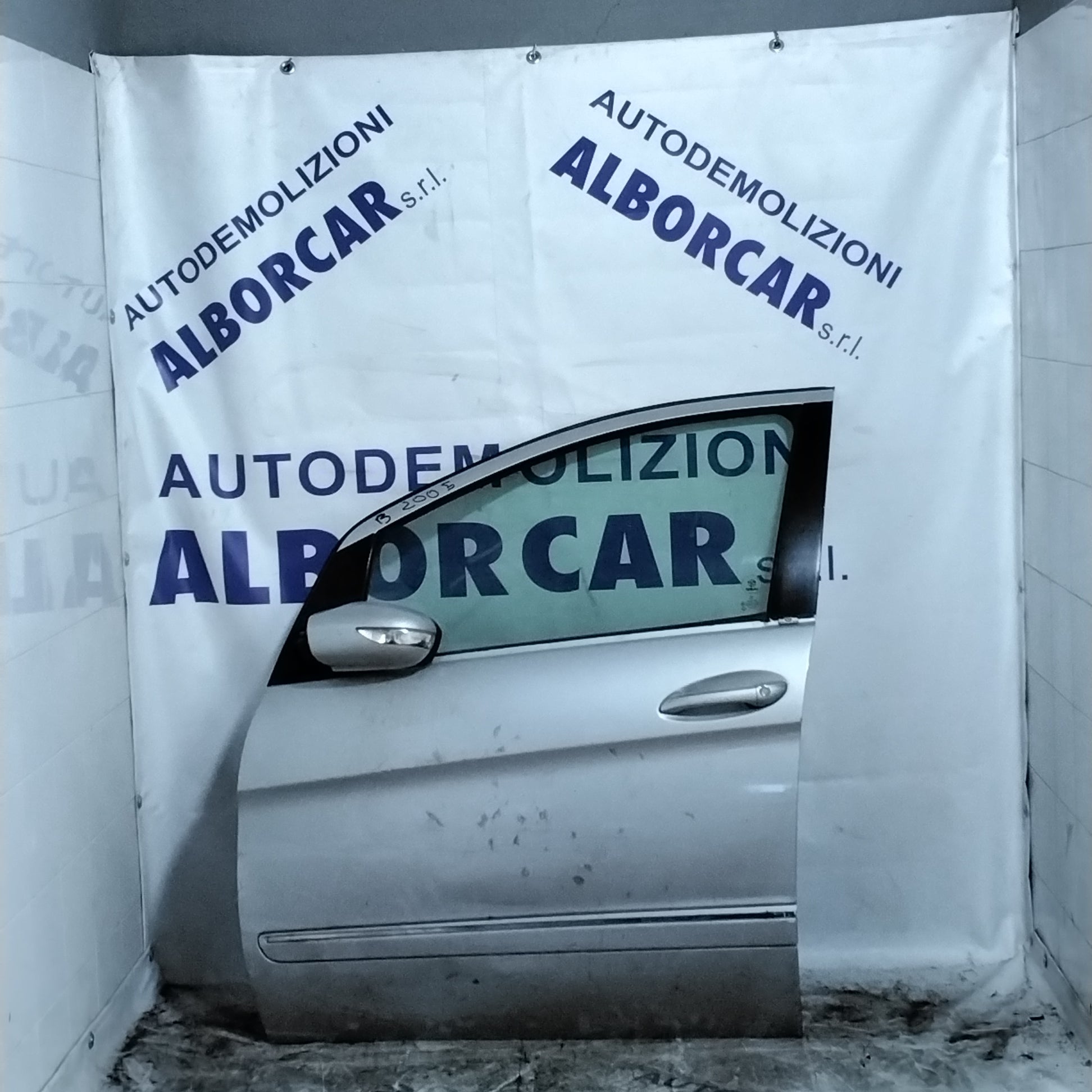 Front left door Mercedes B-Class year 2005 (sf1e1)